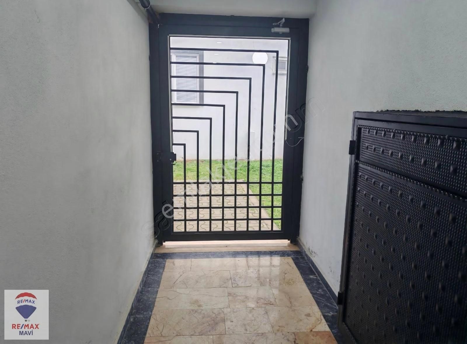 Karasu Aziziye'de 3+1 Ayrı Mutfak Cam Balkon Kombi Petekli Remax - Görsel 31