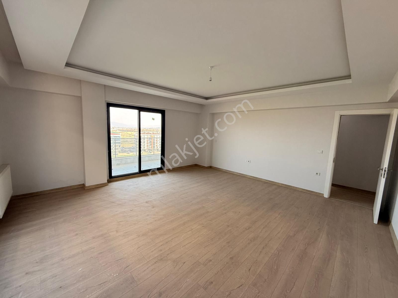 Manisa Alaşehir Alper Gayrimenkulden Kurtuluş Mah. Deniz Park Evleri 3+1 150m2 - Görsel 5