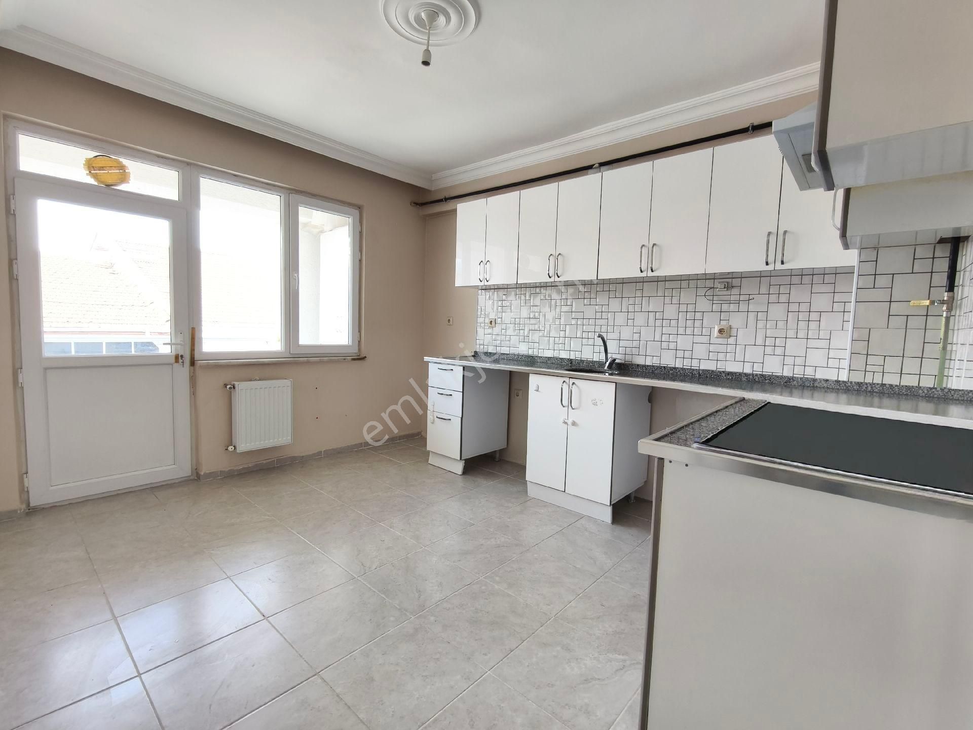 Pera'dan Emek Mh.de Asansörlü,geniş, 2+1 Kiralık Daire - Görsel 15