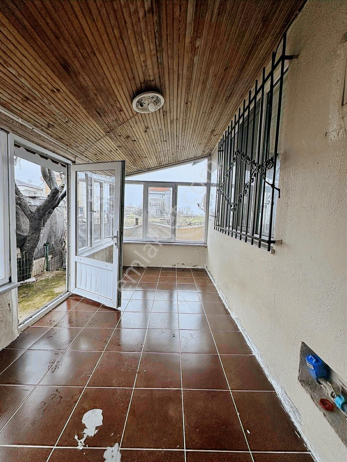 Agm'den Fethi Cami Civarı Müstakil Bahçeli Kiralık Gecekondu - Görsel 5