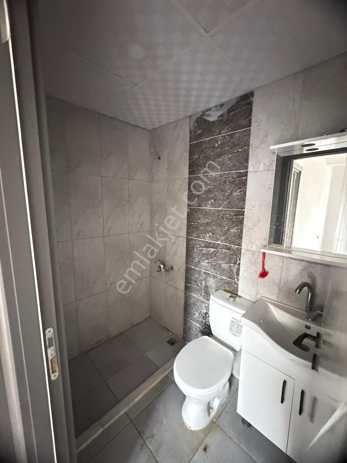 Yüzüncü Yılda Bahçeli Müstakil Tadında 1+1 Kiralık Cazip Daire - Görsel 8
