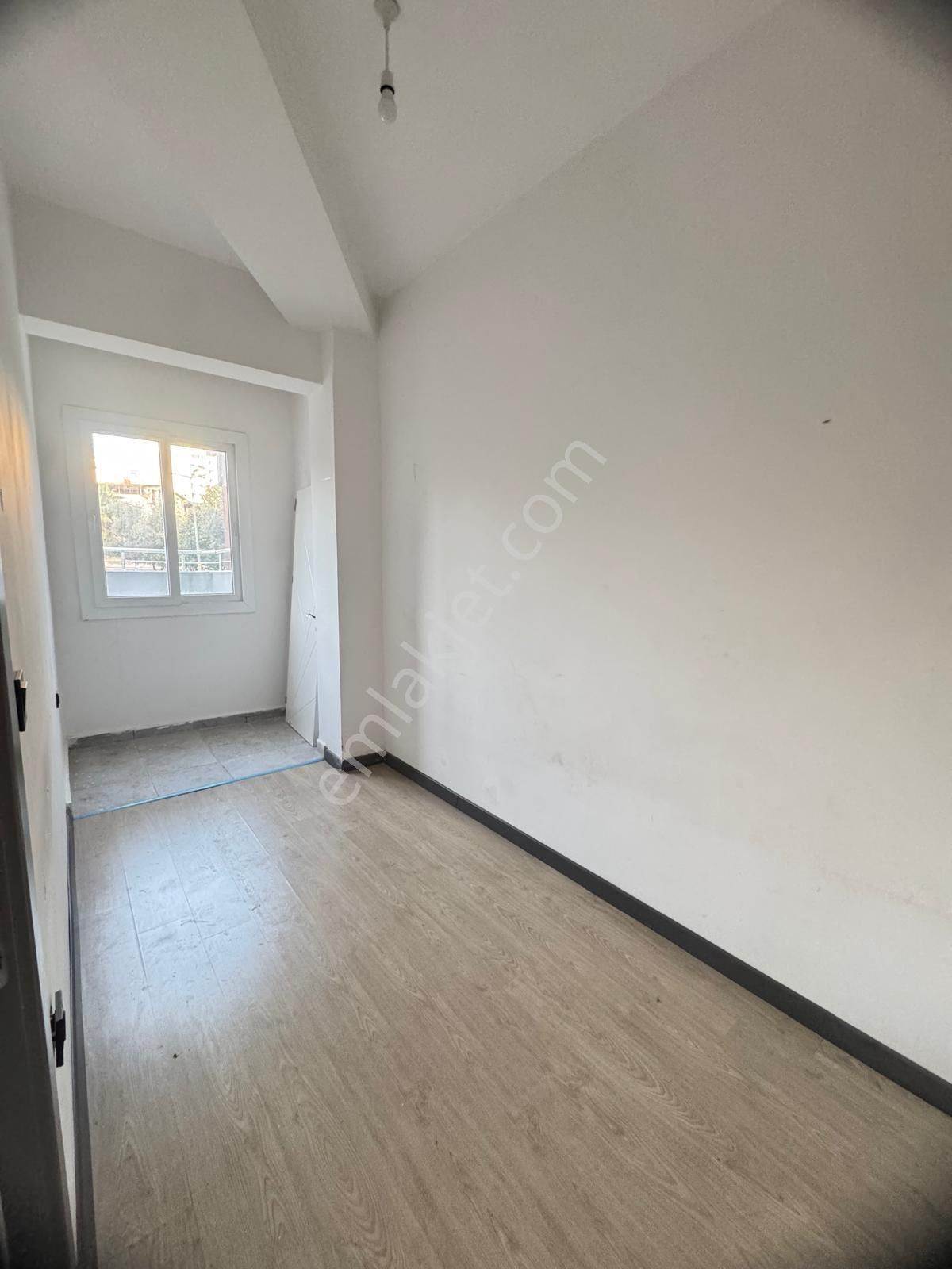 Yüzüncü Yılda Bahçeli Müstakil Tadında 1+1 Kiralık Cazip Daire - Görsel 3