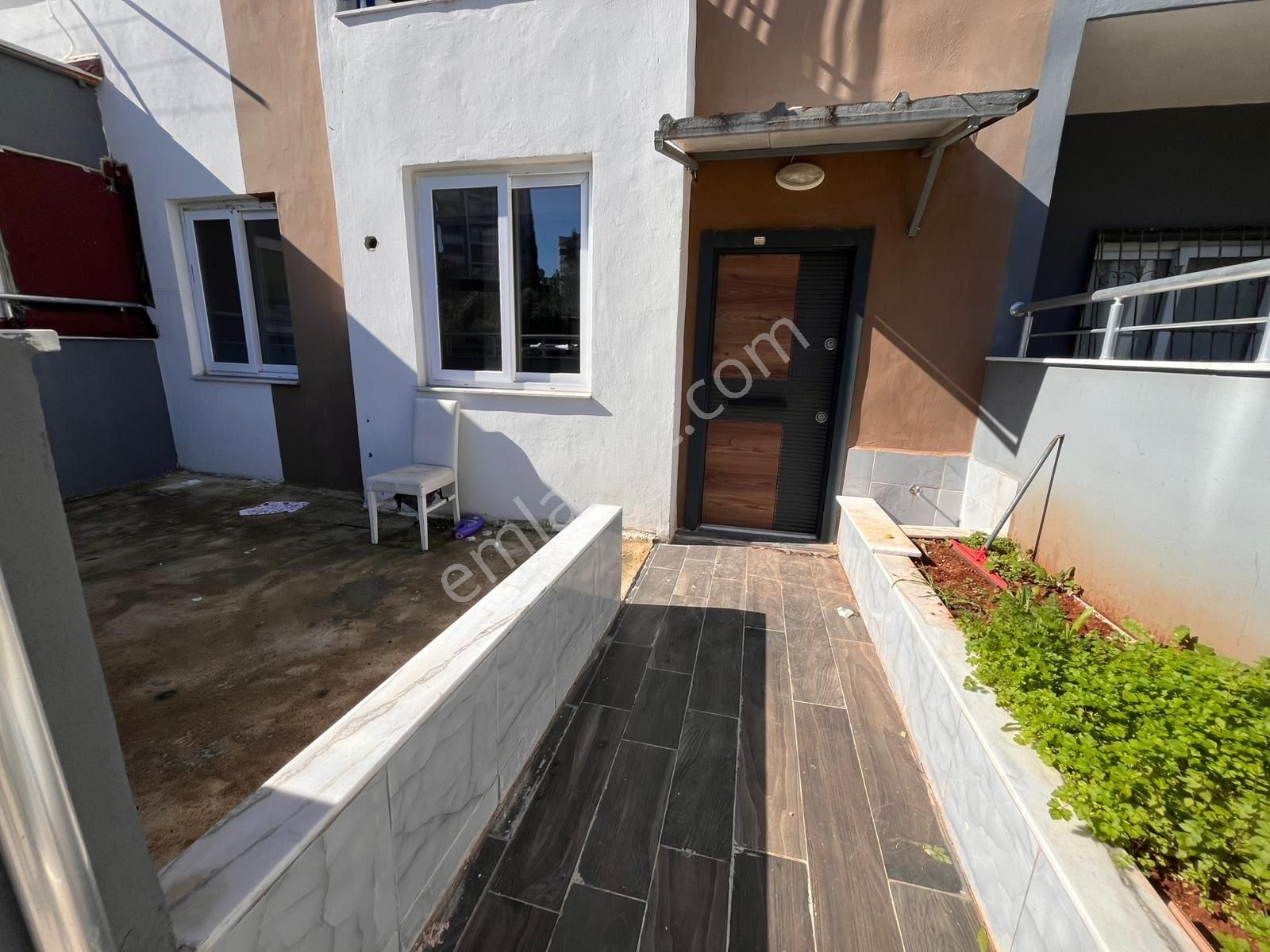 Yüzüncü Yılda Bahçeli Müstakil Tadında 1+1 Kiralık Cazip Daire - Görsel 10