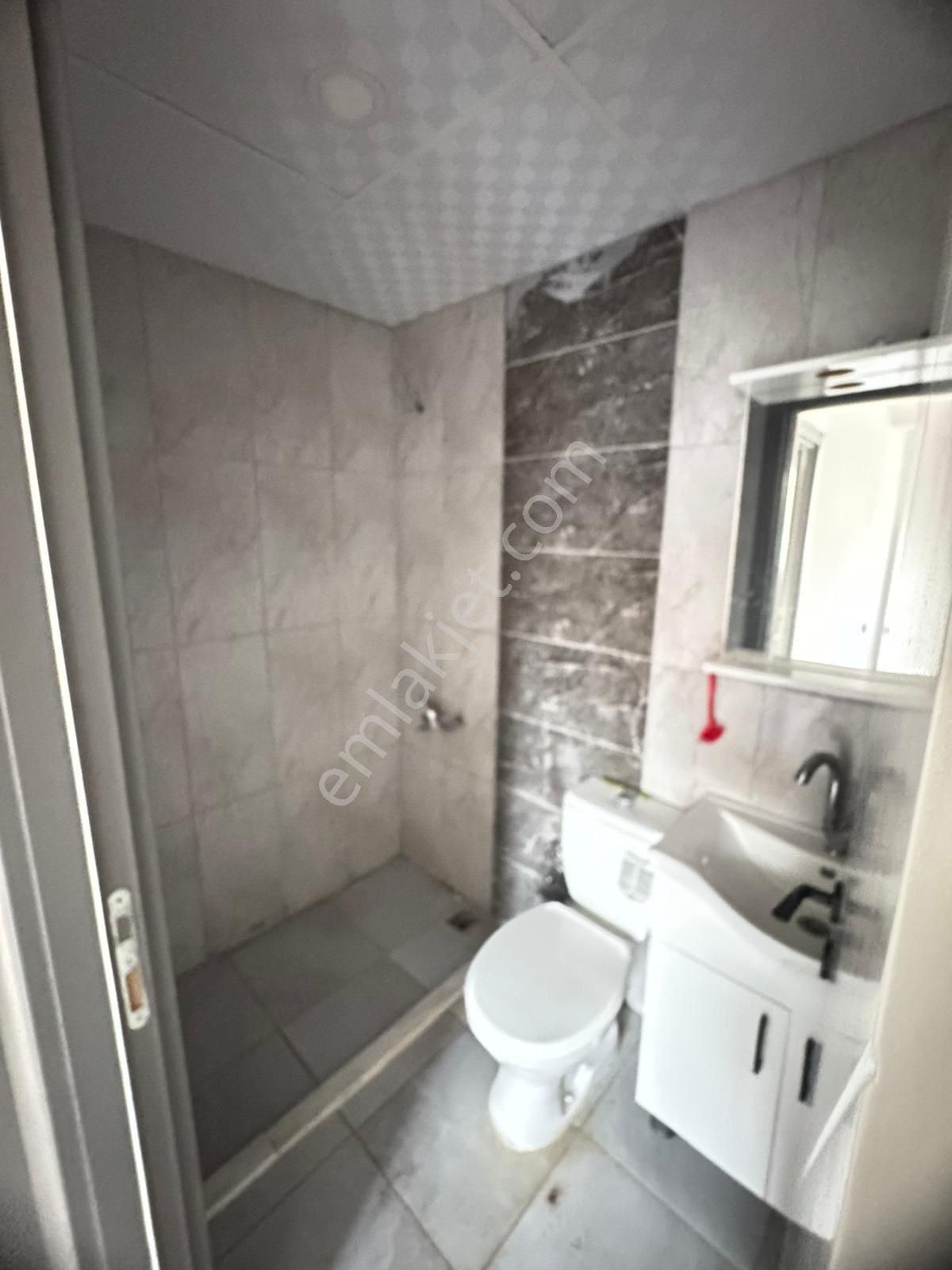 Yüzüncü Yılda Bahçeli Müstakil Tadında 1+1 Kiralık Cazip Daire - Görsel 9