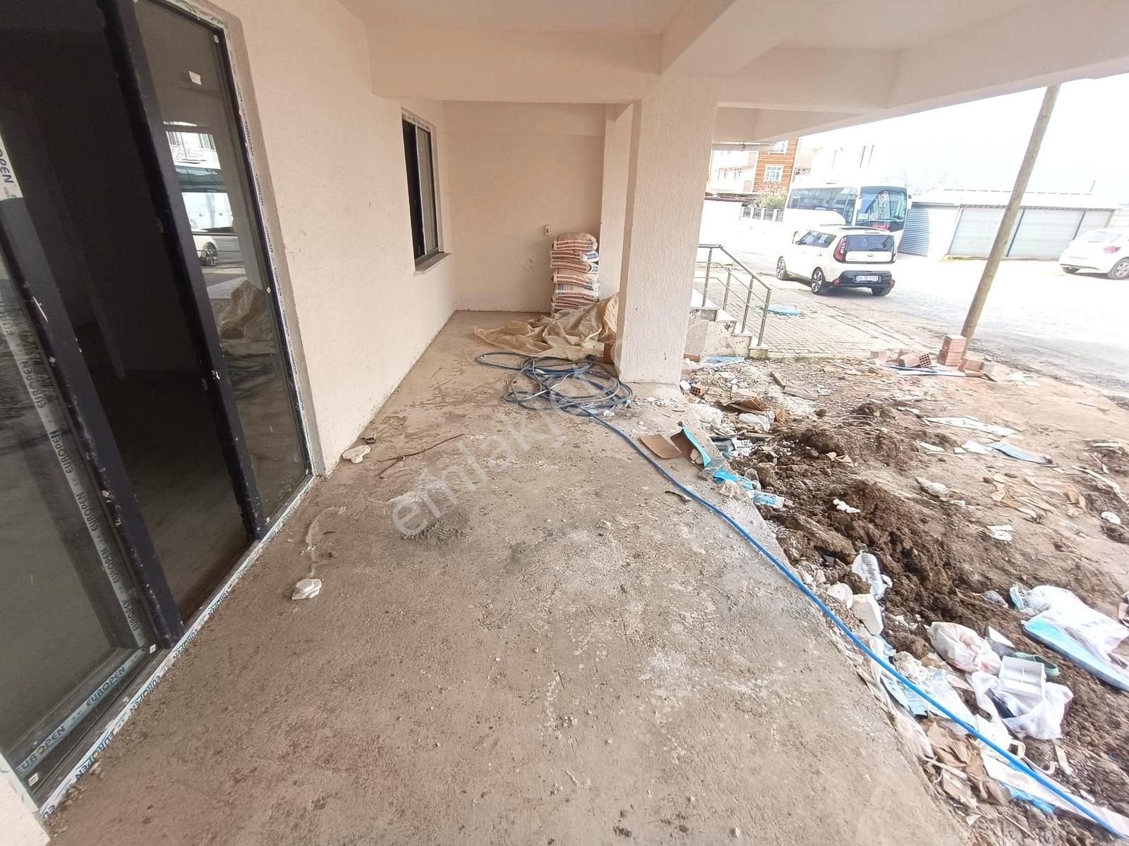 Havuzlar Mah.polis Karakolu Altında2+1yüksek Giriş Satılık Daire - Görsel 6