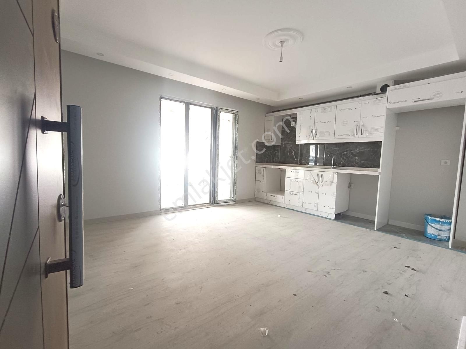 Havuzlar Mah.polis Karakolu Altında2+1yüksek Giriş Satılık Daire