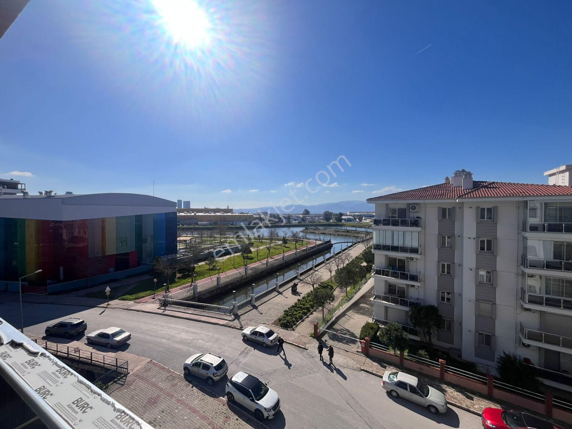 Çiğli Ataşehir 'de Havuzlu Sitede 2+1 Kiralık Daire - Görsel 19