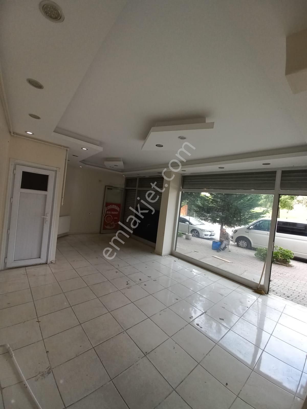 Loft Tan Söğütlüçeşme Mah Wcli 55m2 Herişe Uygun Kiralık Dükkan