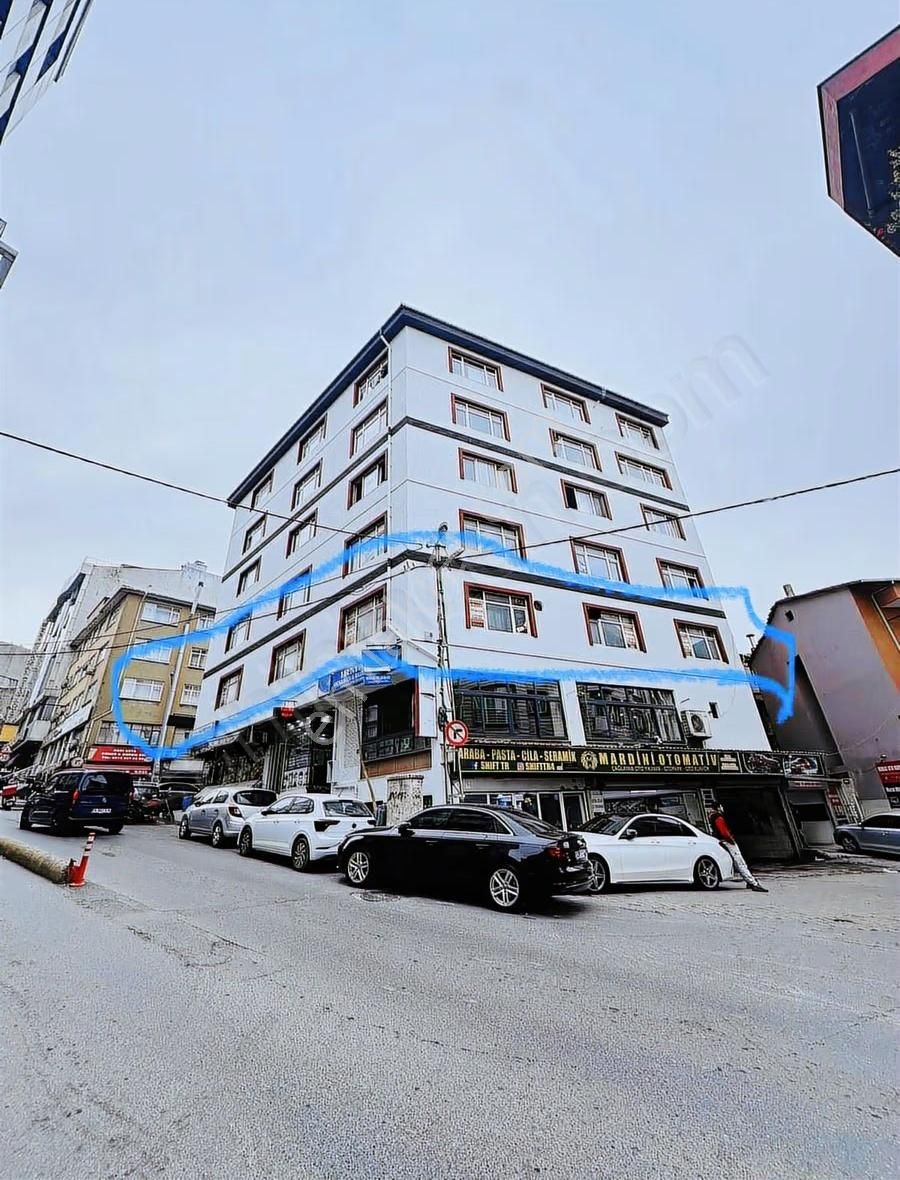Uygun Emlaktançağlayan Caddeüstünde Kiralık 330m2 Komple Camlı - Görsel 3