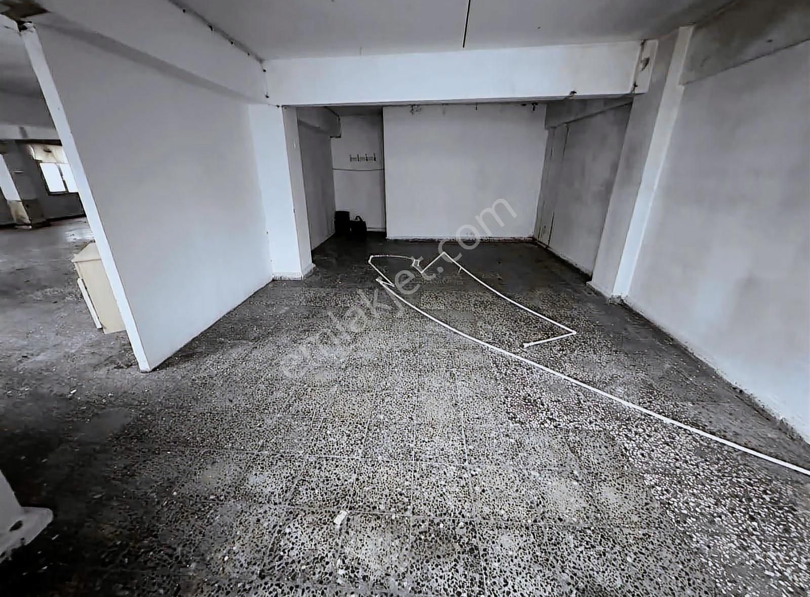 Uygun Emlaktançağlayan Caddeüstünde Kiralık 330m2 Komple Camlı - Görsel 30