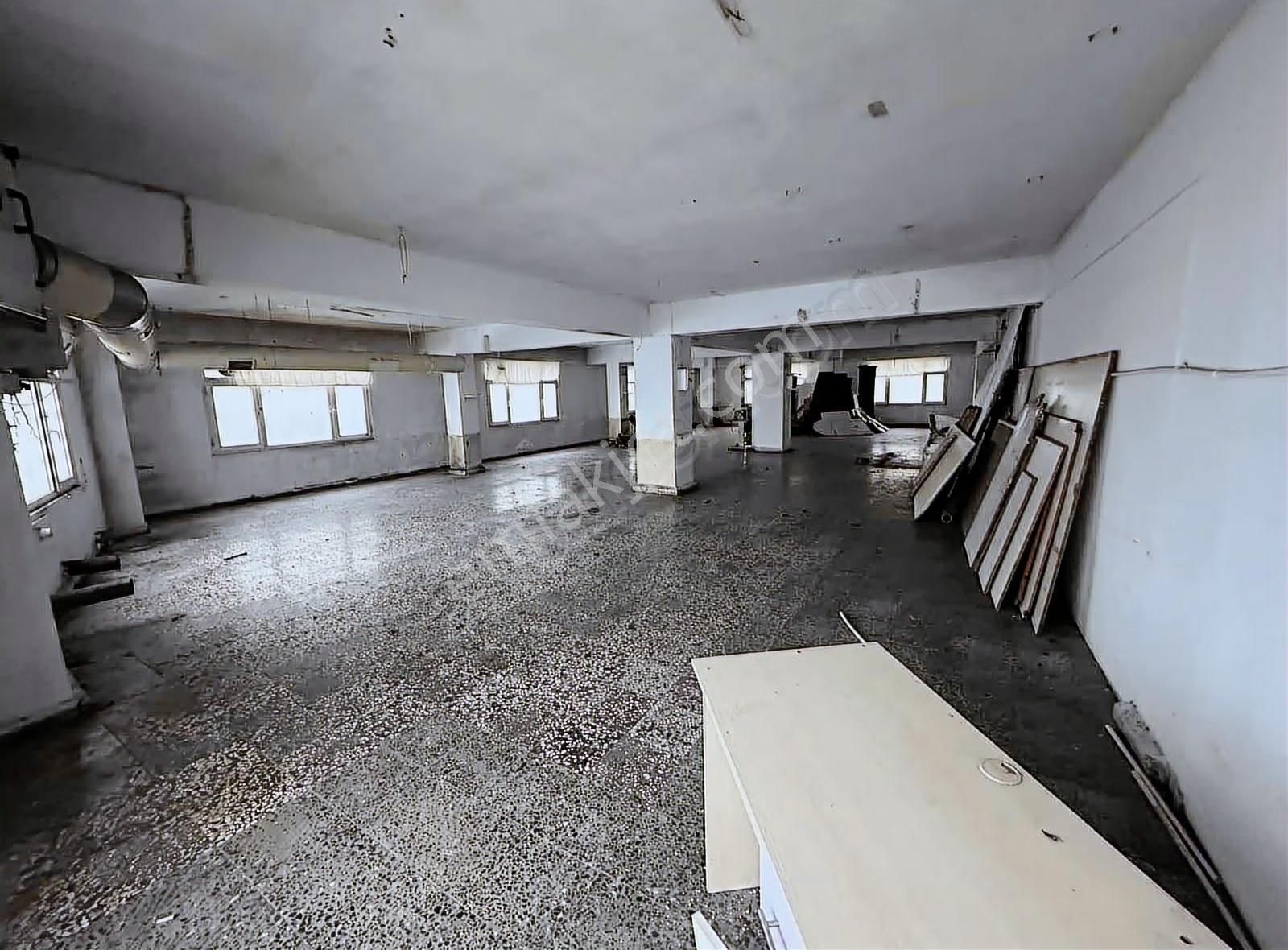 Uygun Emlaktançağlayan Caddeüstünde Kiralık 330m2 Komple Camlı - Görsel 32