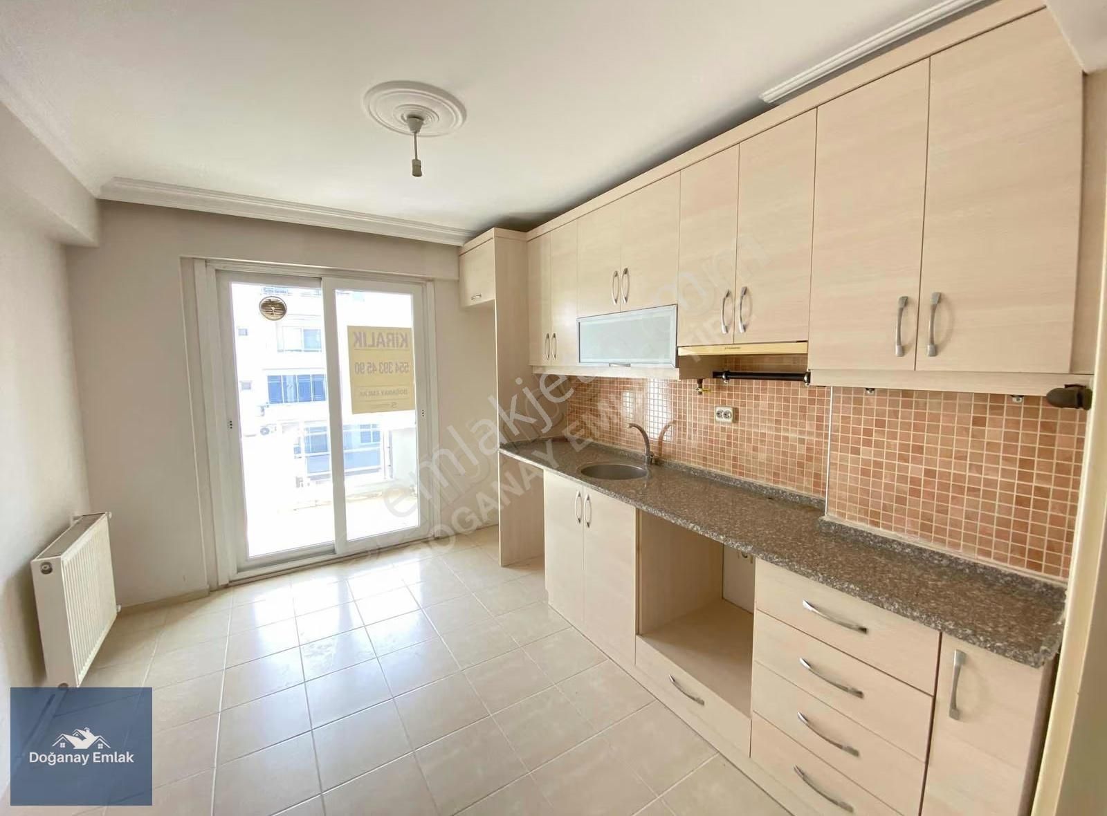 Doğanay Emlaktan Tire Kafeler Caddesinde 3+1