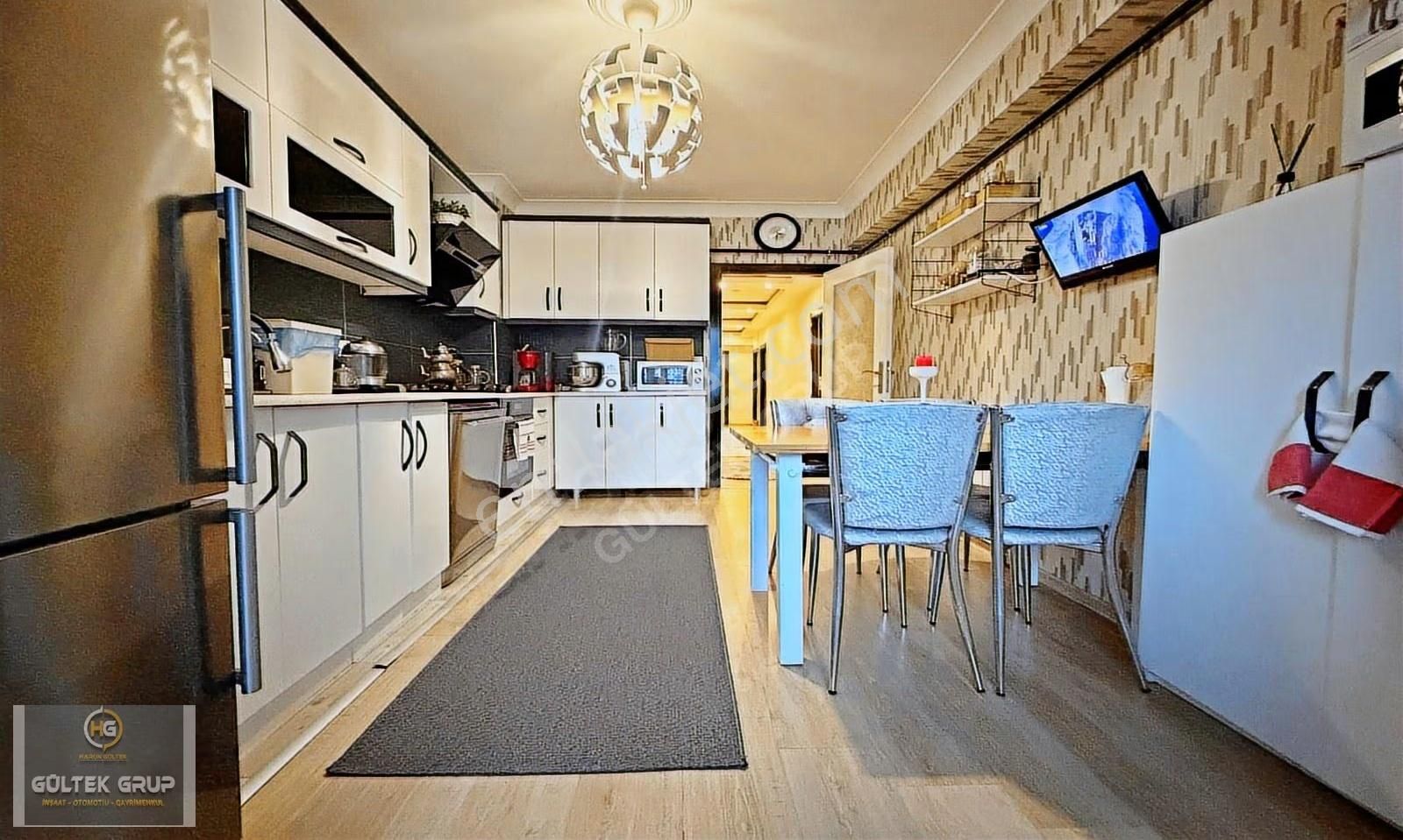 Gültek'ten Atapark'ta E.banyolu Geniş M2 Ön Cephe 3+1 Daire !!