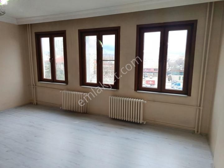 Konya Selçuklu Musalla Bağları Mahallesi 3+1 Arakat Satılık