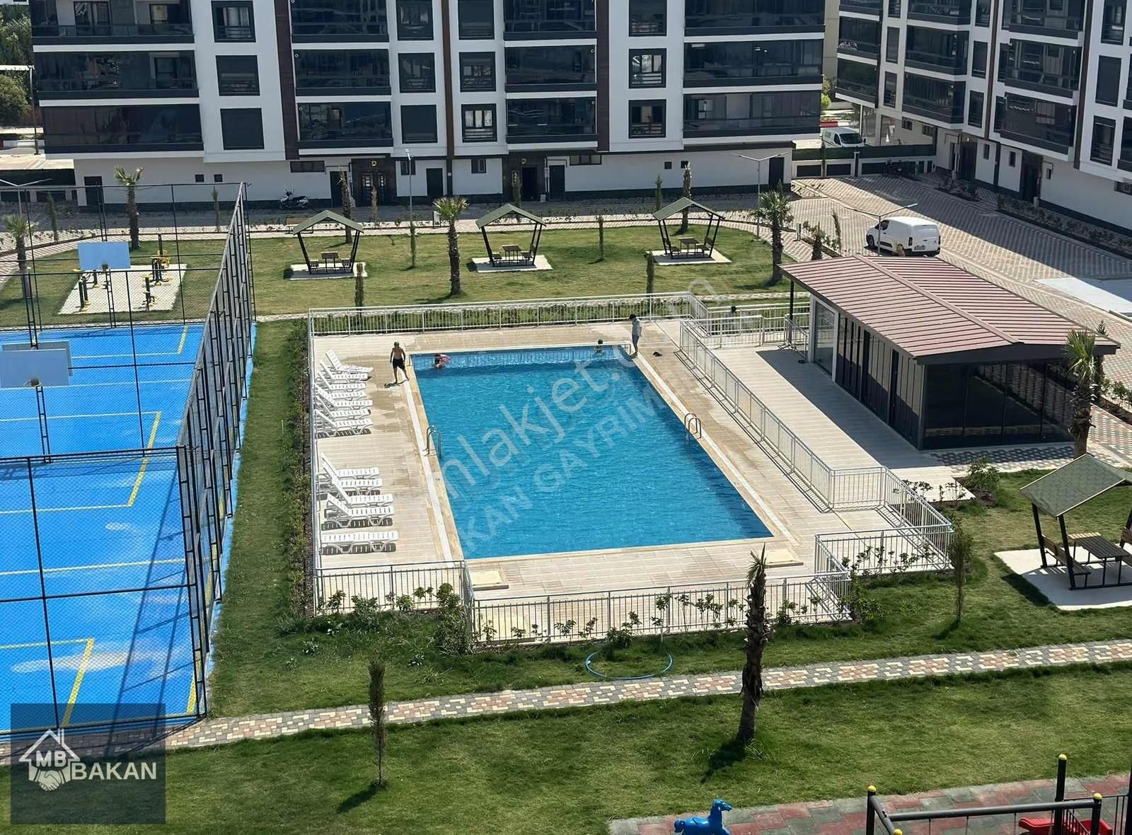 7/24 Güvenlikli Havuzlu Site 2+1 135 M2 Fırsat Ultra Lüks