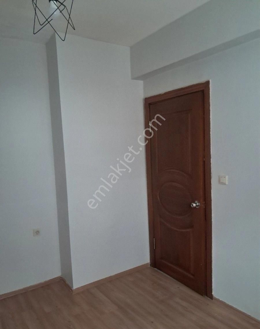 Yenibağlarda Açıköğretim Bürosu Yanında Kiralık Bakımlı Ve Güzel 1+1 Daire - Görsel 25