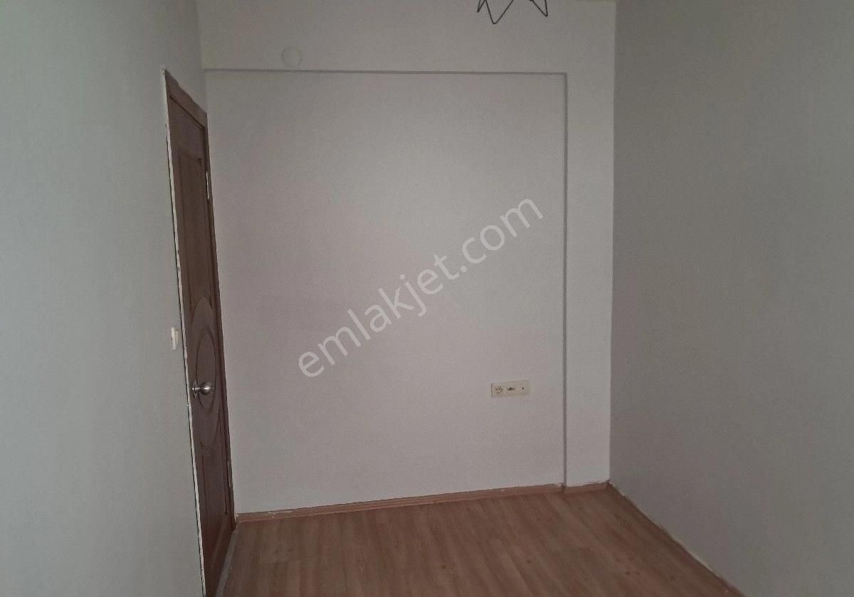Yenibağlarda Açıköğretim Bürosu Yanında Kiralık Bakımlı Ve Güzel 1+1 Daire - Görsel 26