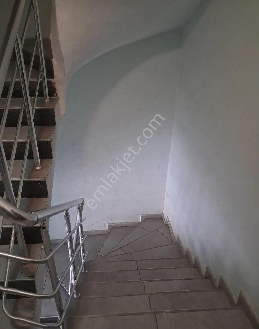 Yenibağlarda Açıköğretim Bürosu Yanında Kiralık Bakımlı Ve Güzel 1+1 Daire - Görsel 17