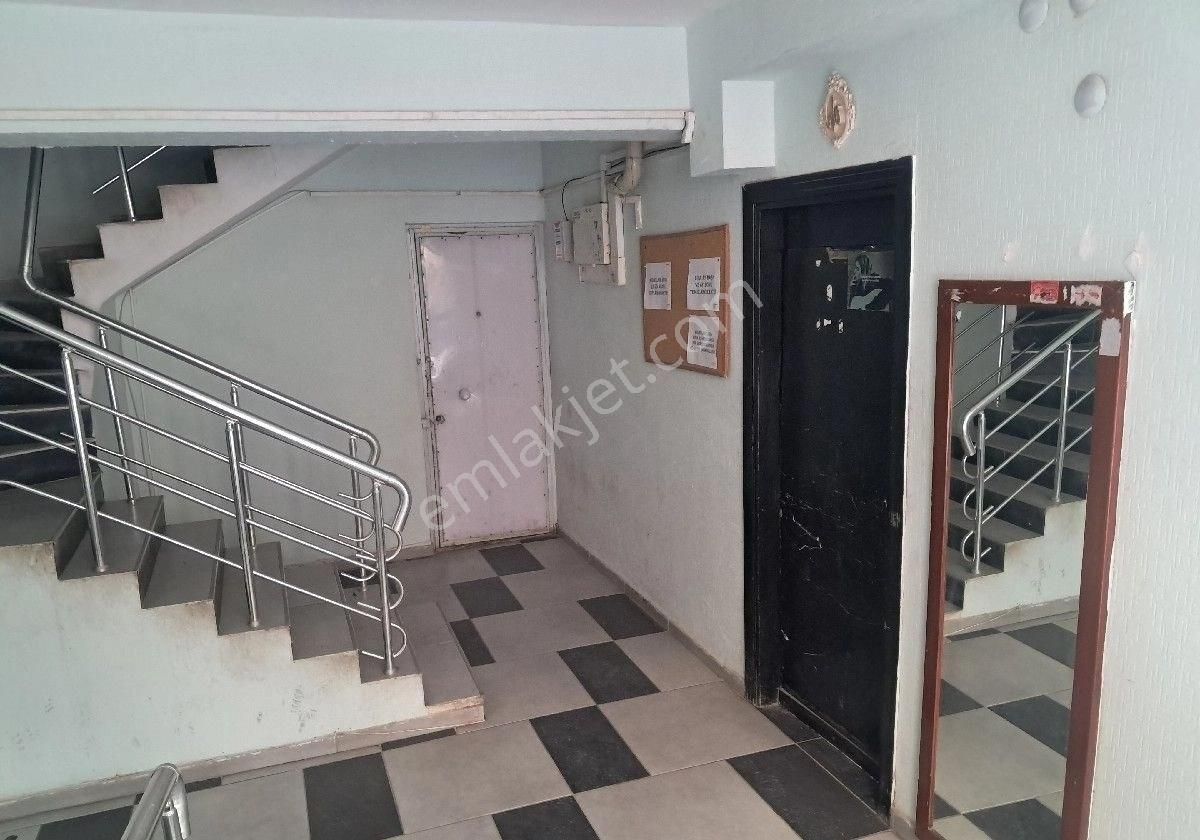 Yenibağlarda Açıköğretim Bürosu Yanında Kiralık Bakımlı Ve Güzel 1+1 Daire - Görsel 12