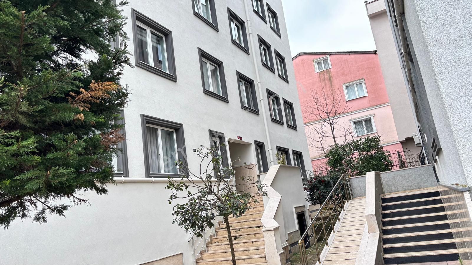 Çekmeköy Hamidiye Mah Öğretmenler Sitesi 3+1 Satılık Daire - Görsel 2