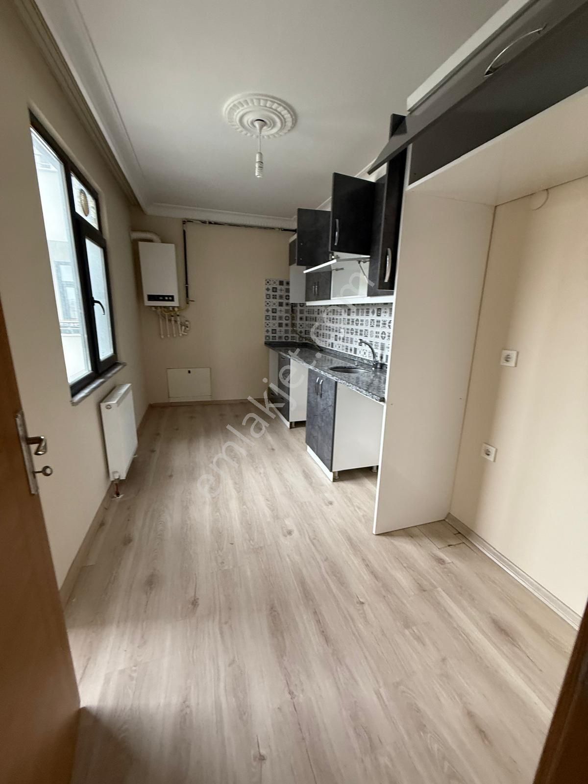 Arnavutköy Nenehatun Mahallesi 2+1 Ara Kat Kiralık Daire - Görsel 3