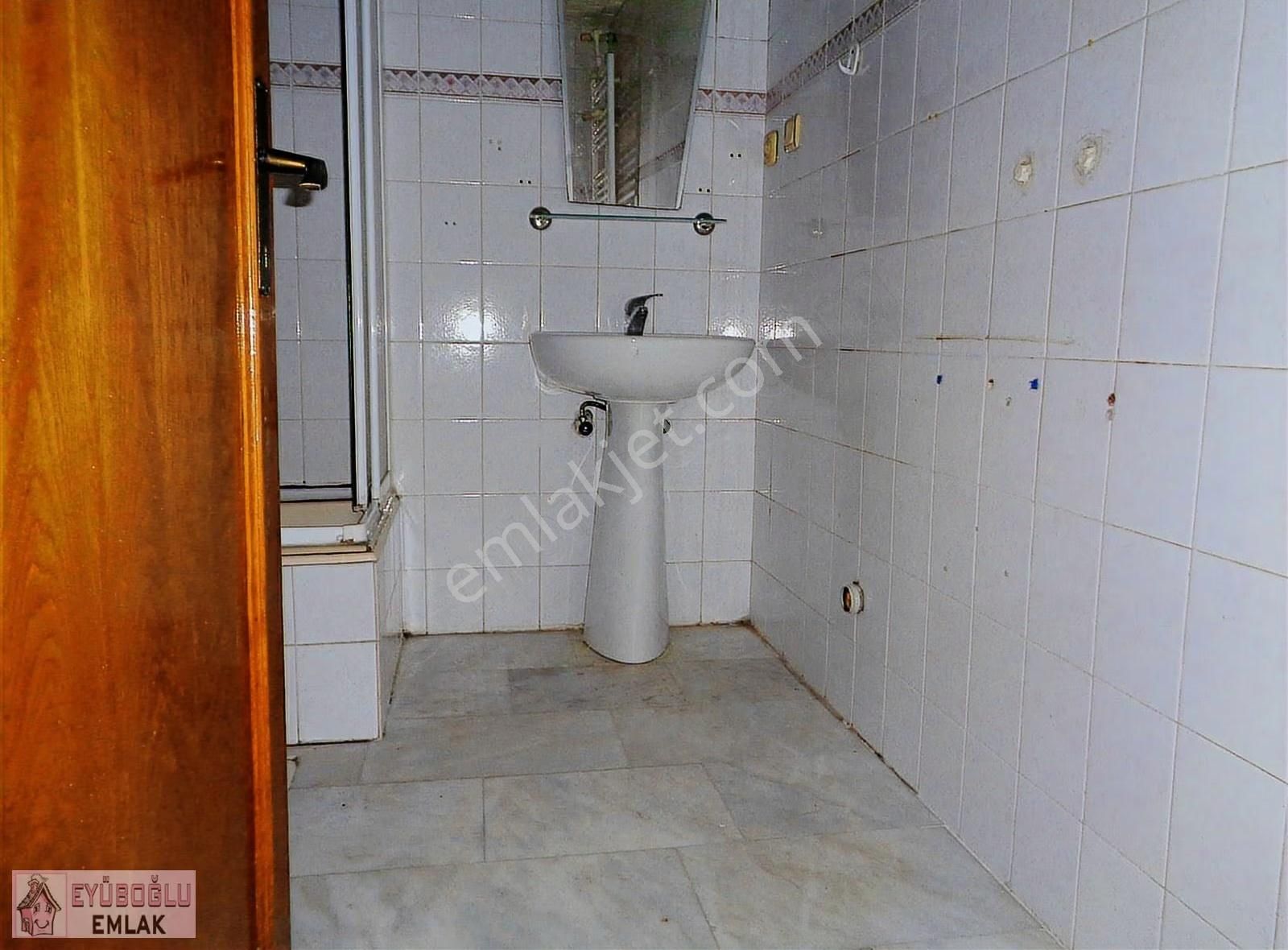 Adatepe'de Caddeye Ve Sahile Yakın3+1 Kom.3.kat Köşe Bina 110 M2 - Görsel 15