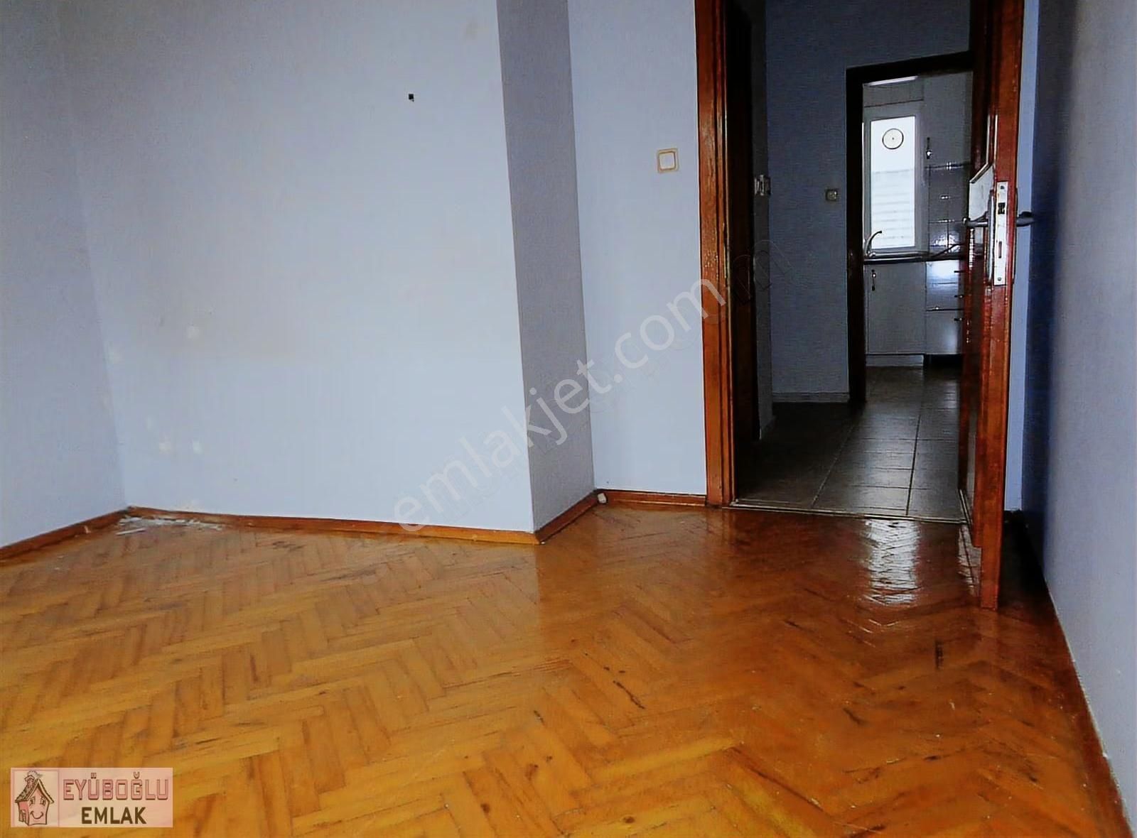 Adatepe'de Caddeye Ve Sahile Yakın3+1 Kom.3.kat Köşe Bina 110 M2 - Görsel 21