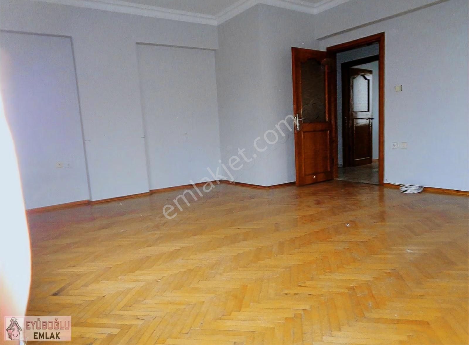 Adatepe'de Caddeye Ve Sahile Yakın3+1 Kom.3.kat Köşe Bina 110 M2 - Görsel 28