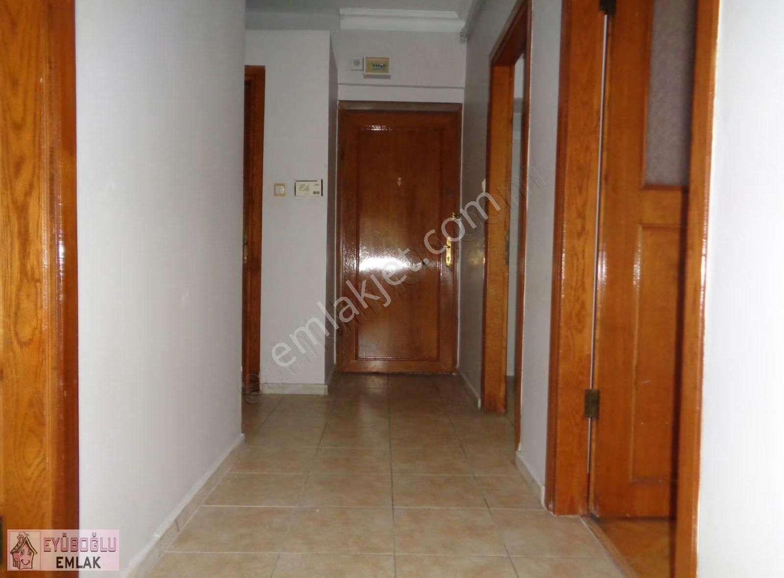 Adatepe'de Caddeye Ve Sahile Yakın3+1 Kom.3.kat Köşe Bina 110 M2 - Görsel 24