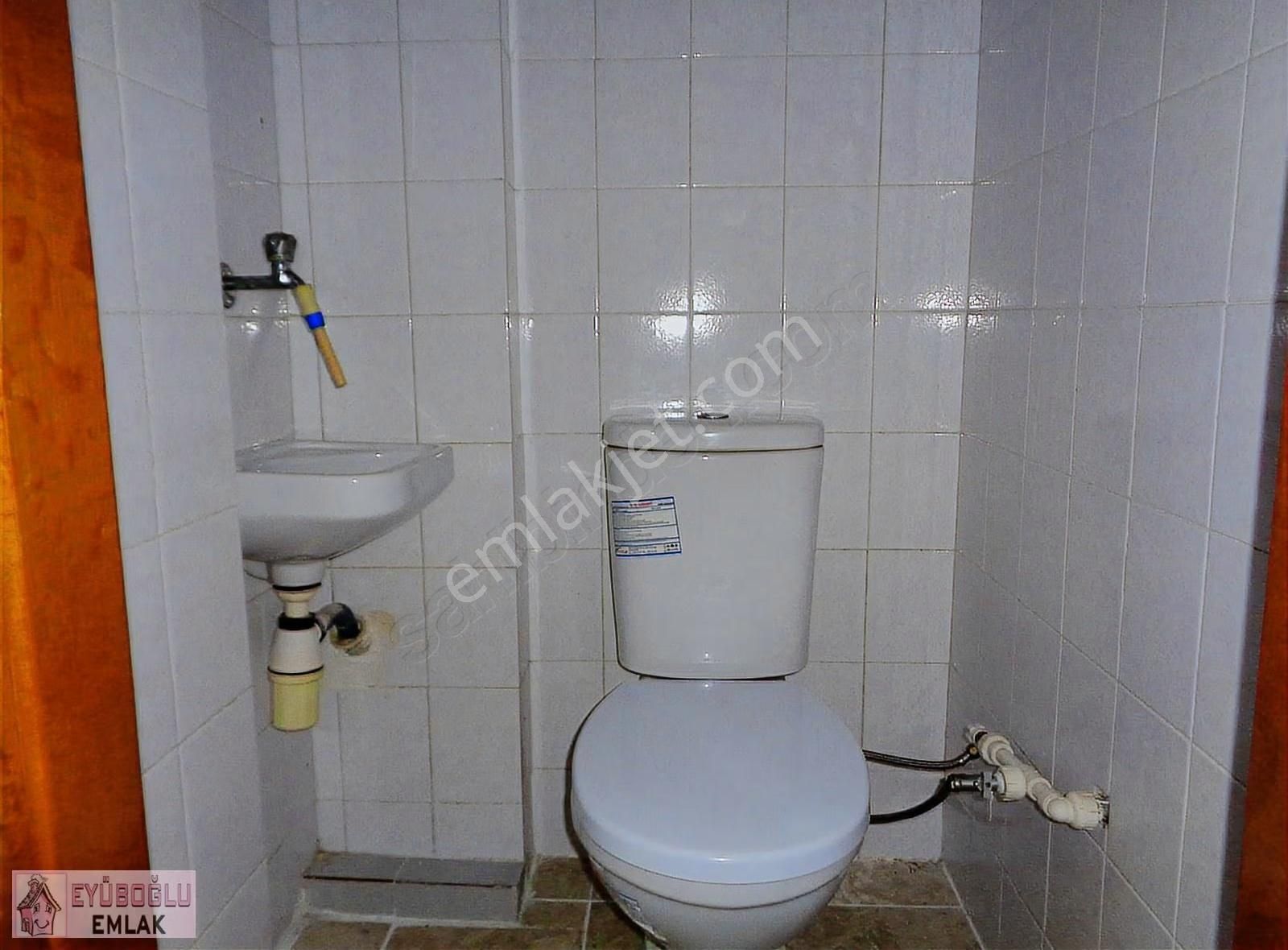 Adatepe'de Caddeye Ve Sahile Yakın3+1 Kom.3.kat Köşe Bina 110 M2 - Görsel 17