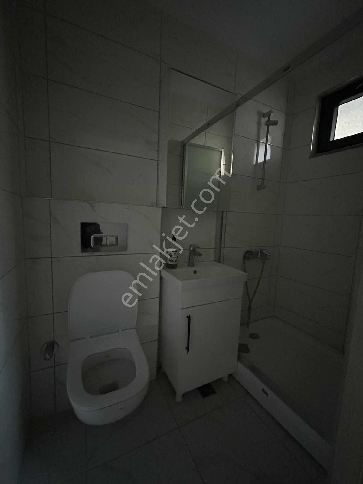 Hasan Basri Çantay Mahallesinde Kiralık 3+1 Daire - Görsel 7