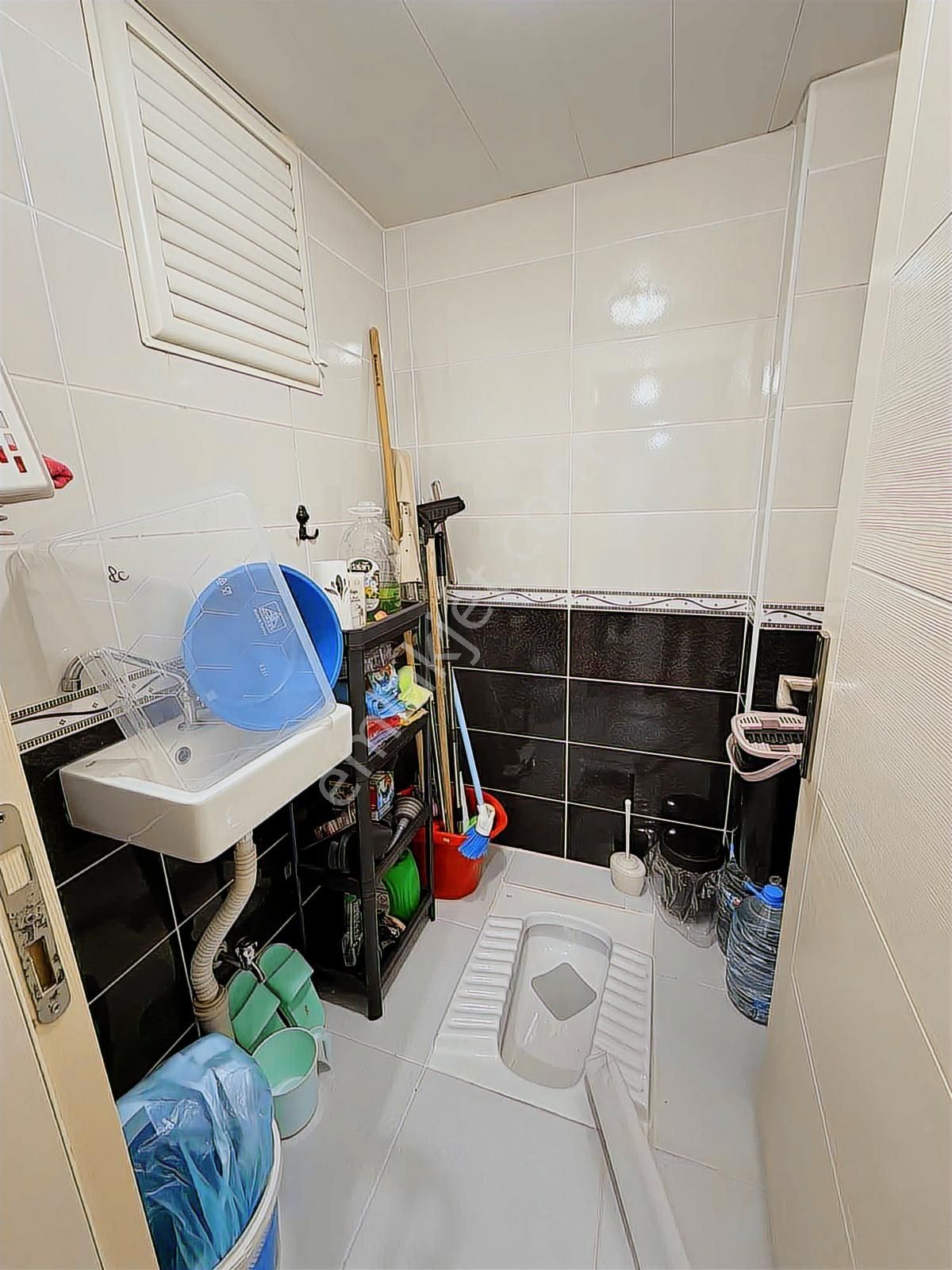 Kapalı Otoparklı Onur Mrkt Üstü Düşük Fatura Geliyor Geniş 2+1 - Görsel 2