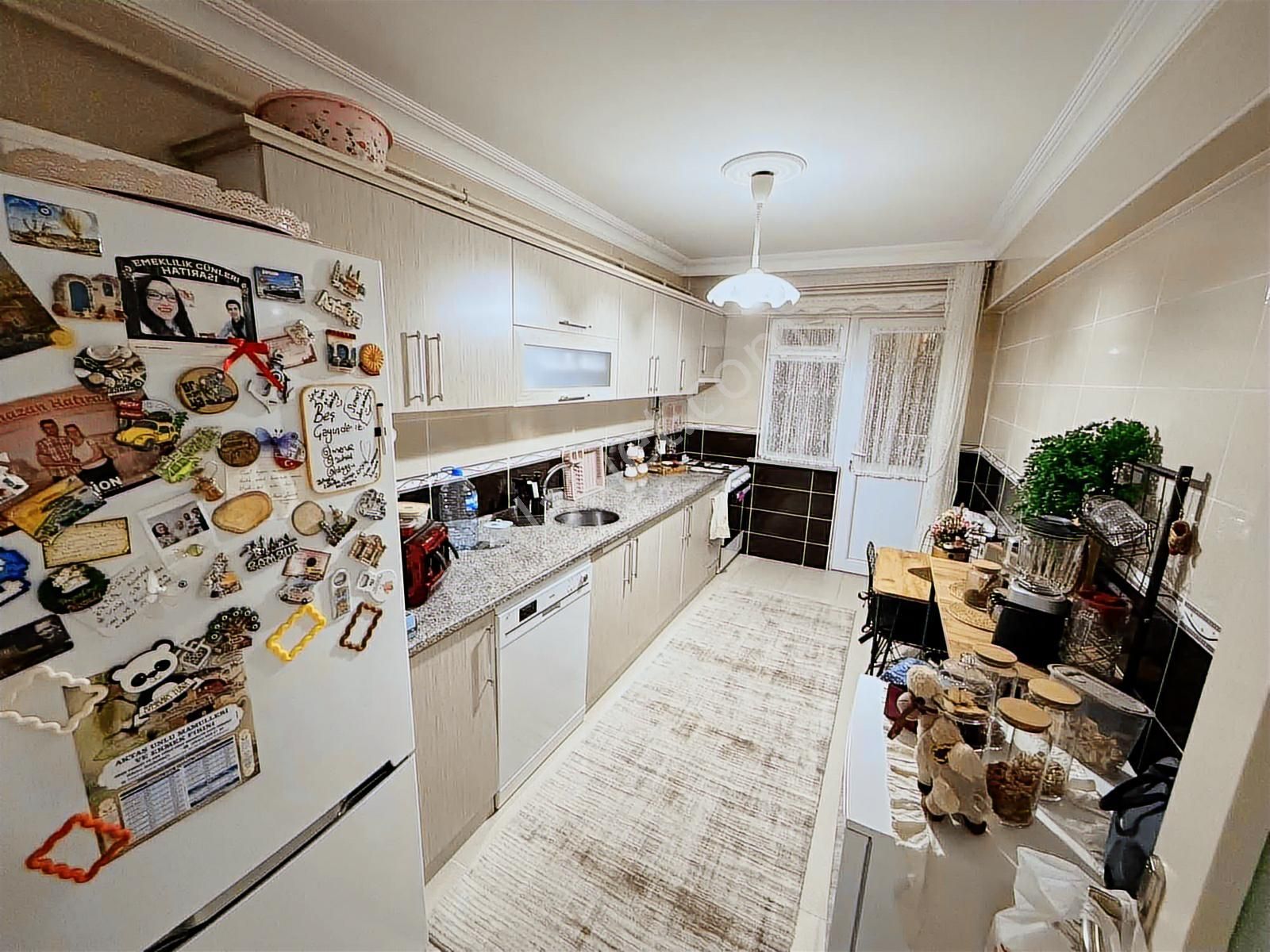 Kapalı Otoparklı Onur Mrkt Üstü Düşük Fatura Geliyor Geniş 2+1 - Görsel 1