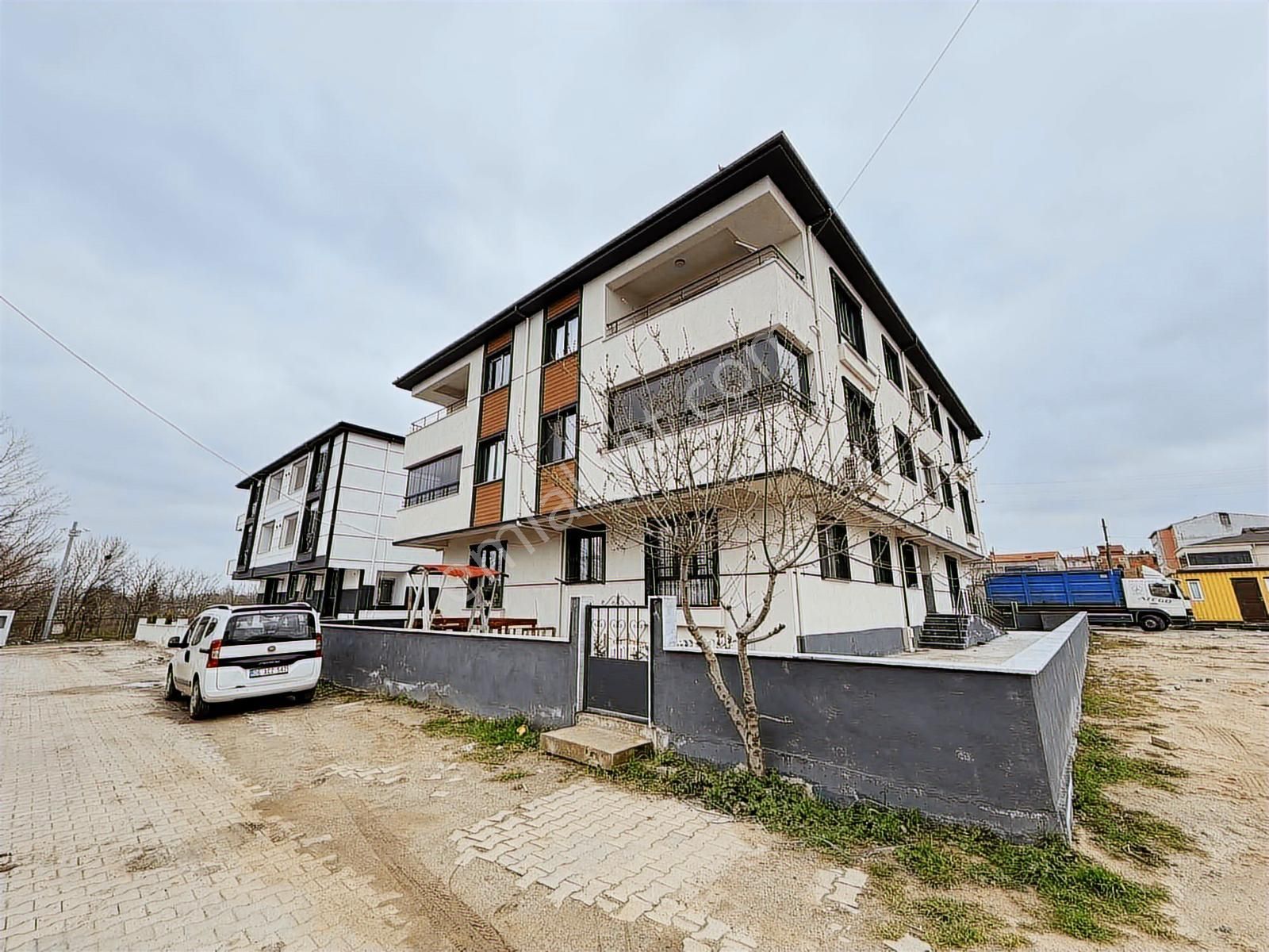 Hatipte Yerden Isıtmalı Ve Petekli K.otoparklı Lüx 2+1 Fırsatı - Görsel 10