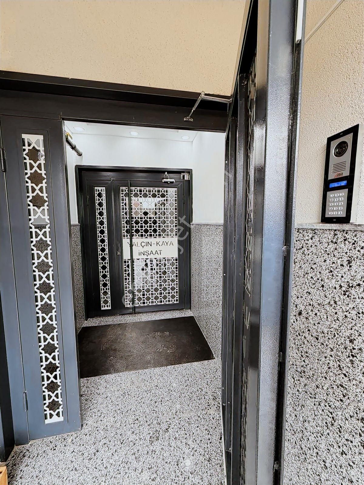 Hatipte Yerden Isıtmalı Ve Petekli K.otoparklı Lüx 2+1 Fırsatı - Görsel 19