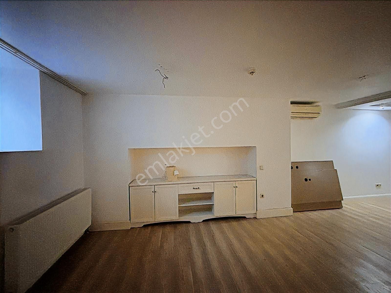 Forum Bornova Karşısı Palmiye Sitesinde 4+2 Satılık Villa - Görsel 33