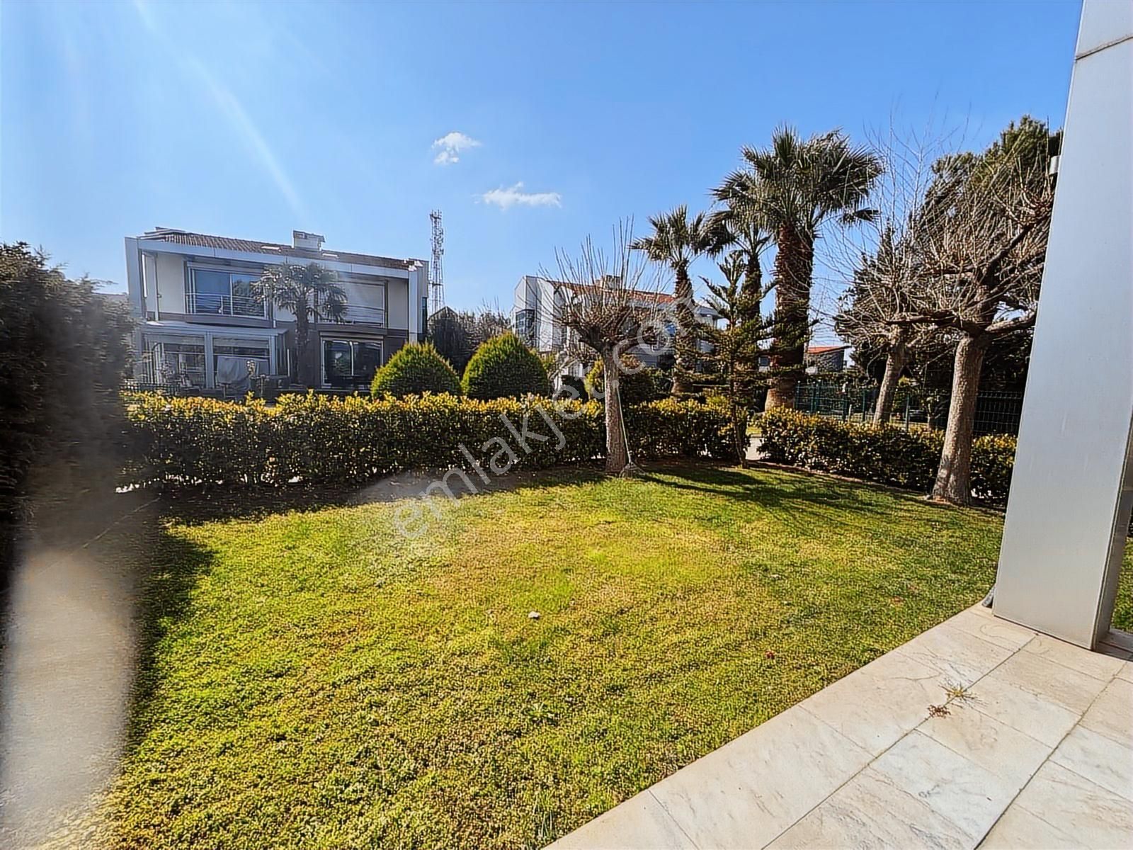 Forum Bornova Karşısı Palmiye Sitesinde 4+2 Satılık Villa - Görsel 17