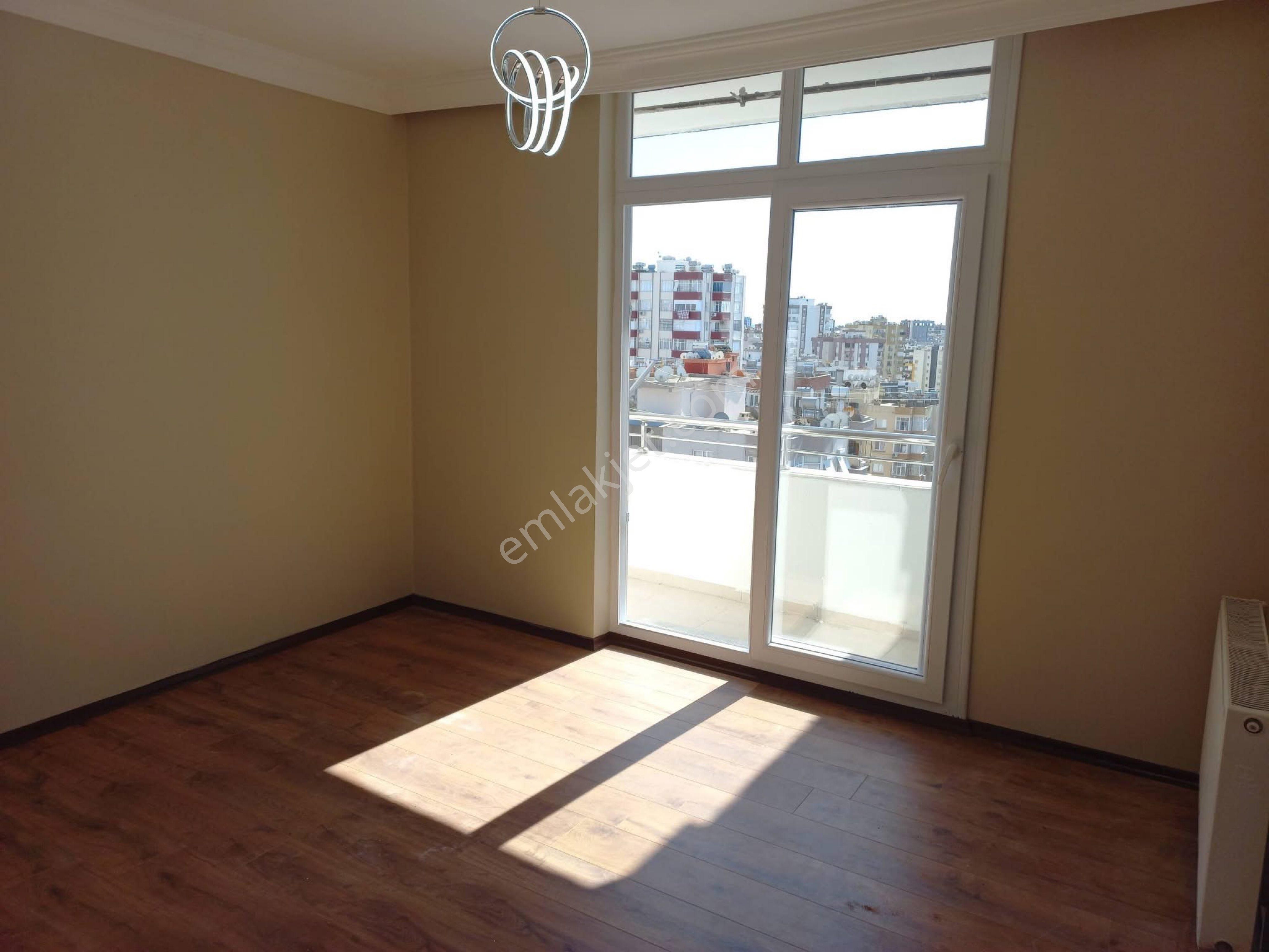 Toros Mahallesi’nde Merkezi Konumda Full Yapılı Lüks 3+1 Fırsat Dairesi - Görsel 12