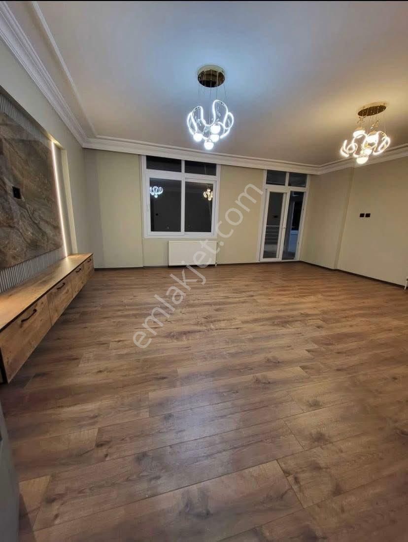 Toros Mahallesi’nde Merkezi Konumda Full Yapılı Lüks 3+1 Fırsat Dairesi - Görsel 21