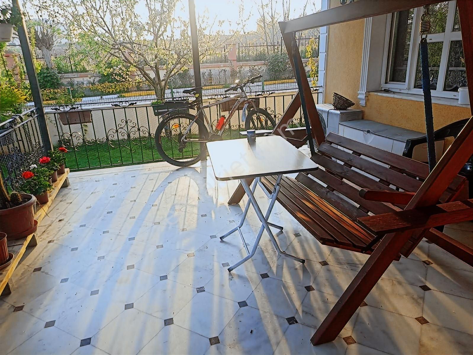 Site İçerisinde Satılık Havuzlu 7+2 Villa - Görsel 7