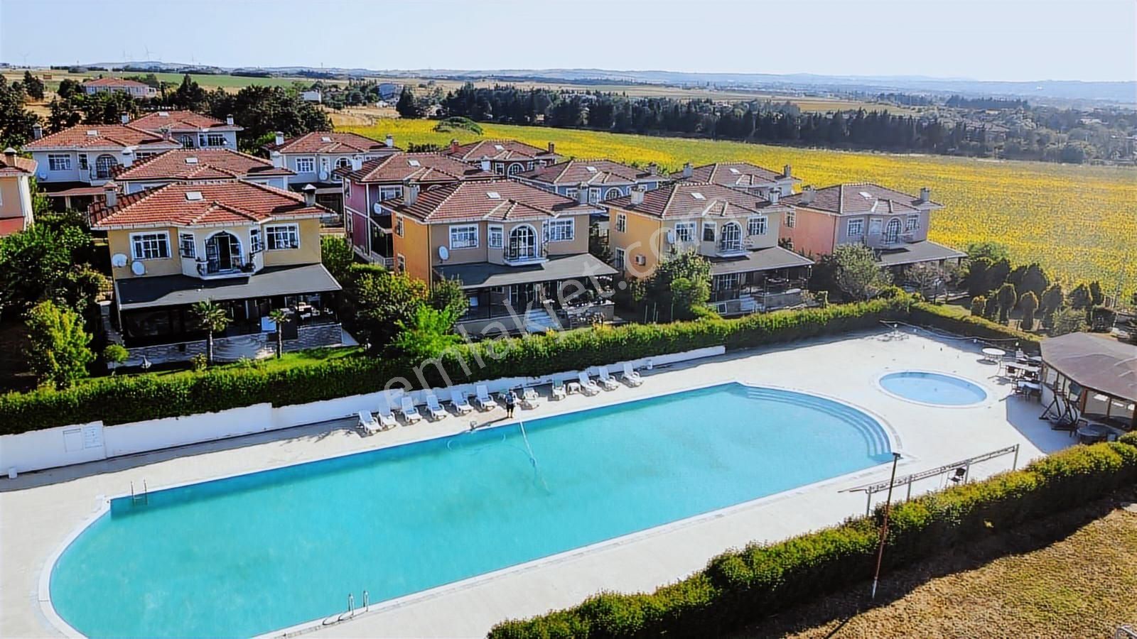 Site İçerisinde Satılık Havuzlu 7+2 Villa - Görsel 29