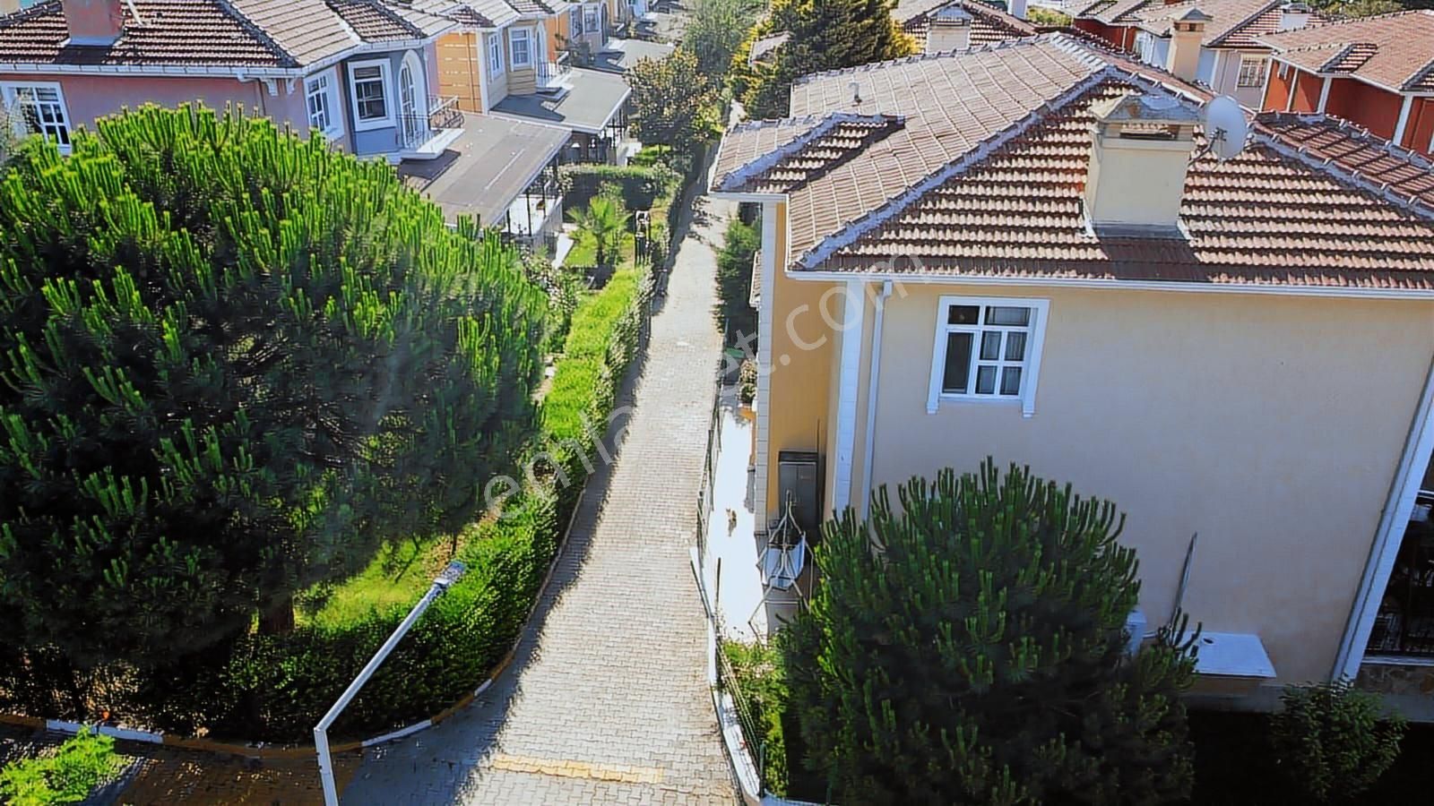 Site İçerisinde Satılık Havuzlu 7+2 Villa - Görsel 31