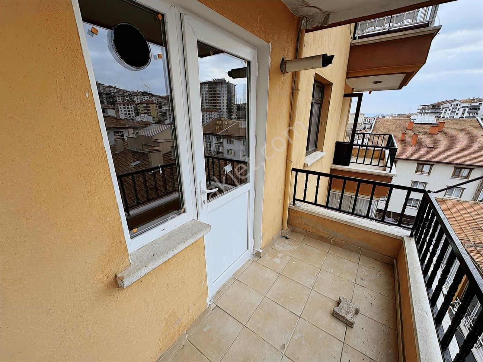 Kılıçsoy'dan Bademlik Cadde Üzerinde Asansörlü 3+1 Kiralık Daire - Görsel 19