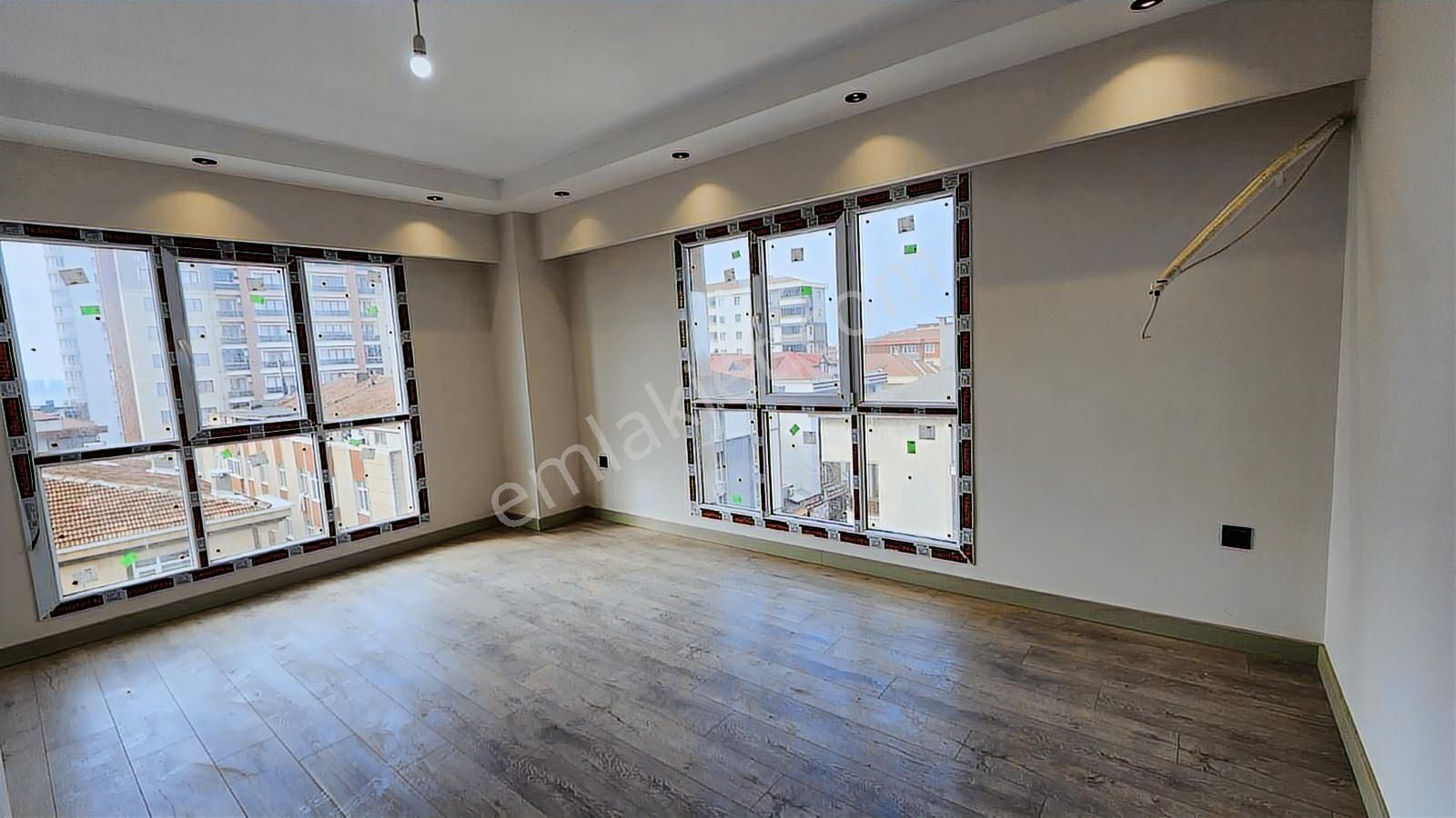 Sulyapıdan Site İçi 2+1 Sıfır Ebeveyn Banyolu Daire - Görsel 3