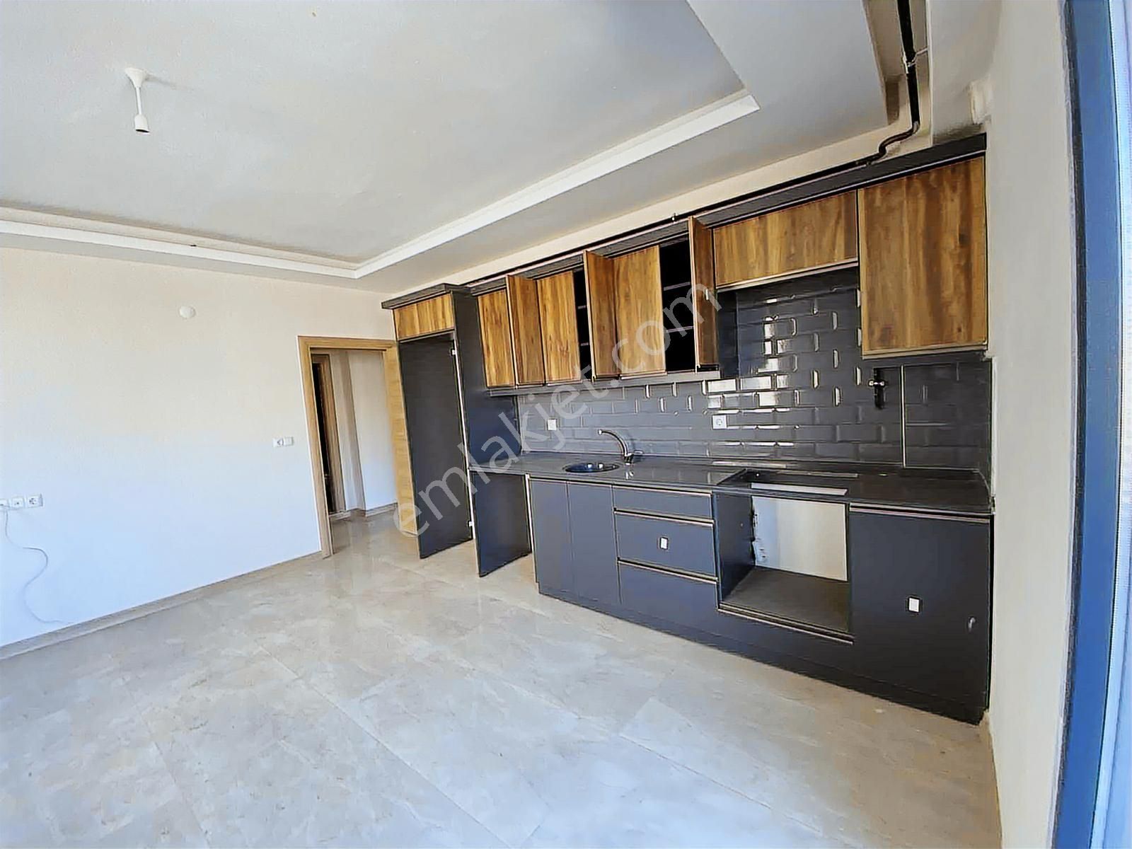 Denize 100m Havuzlu Lüks Sitede 2+1 Daire 85m² Ebeveyn Banyolu - Görsel 15