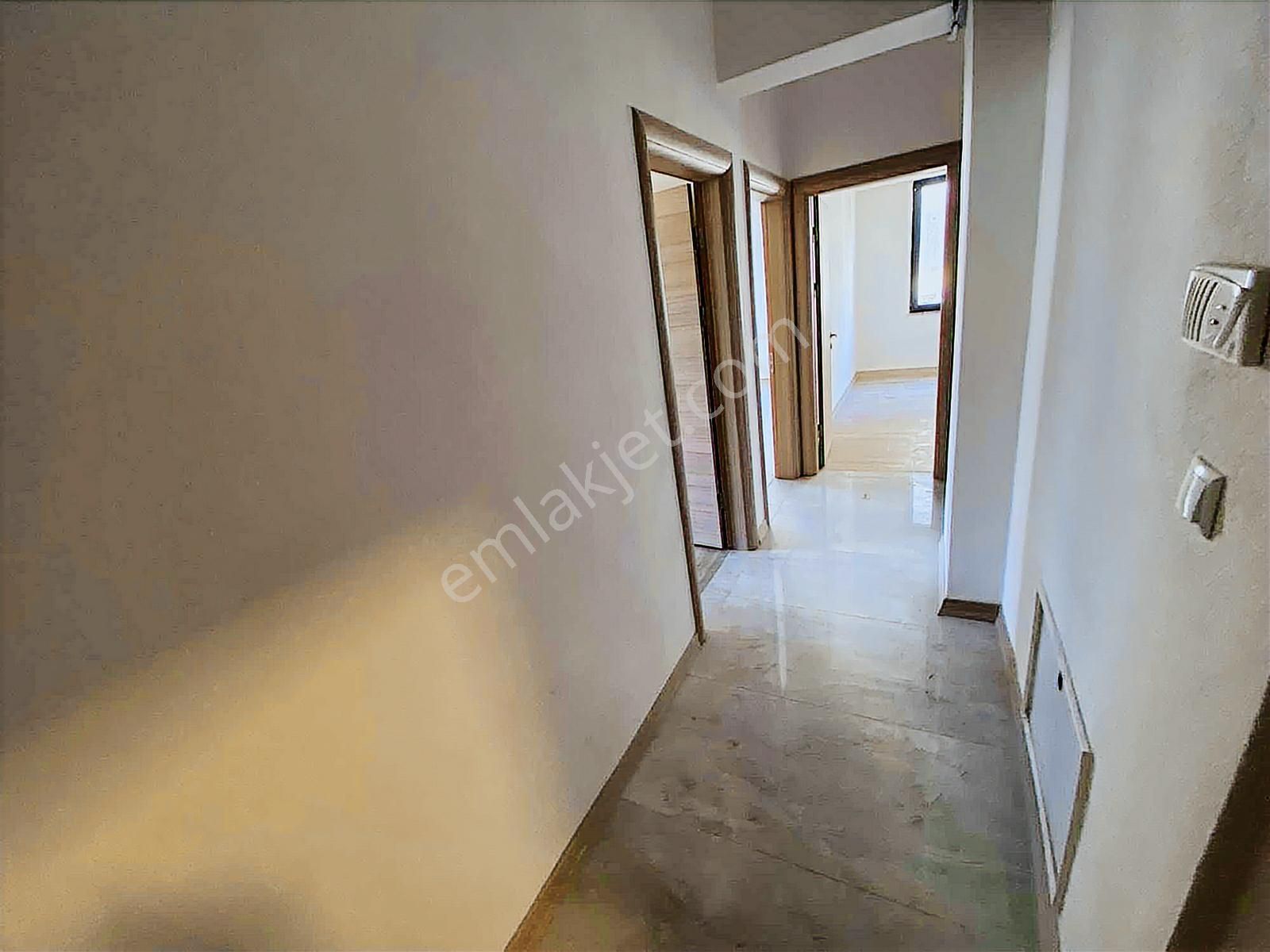 Denize 100m Havuzlu Lüks Sitede 2+1 Daire 85m² Ebeveyn Banyolu - Görsel 22