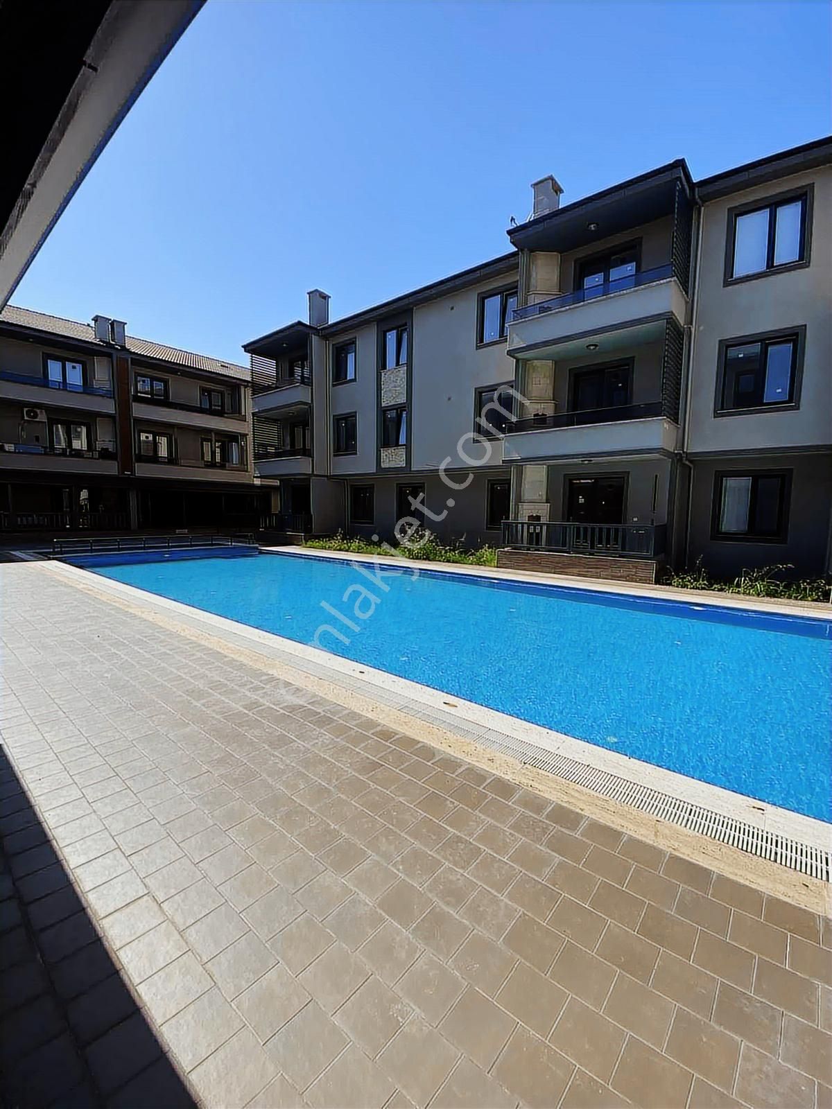 Denize 100m Havuzlu Lüks Sitede 2+1 Daire 85m² Ebeveyn Banyolu - Görsel 9