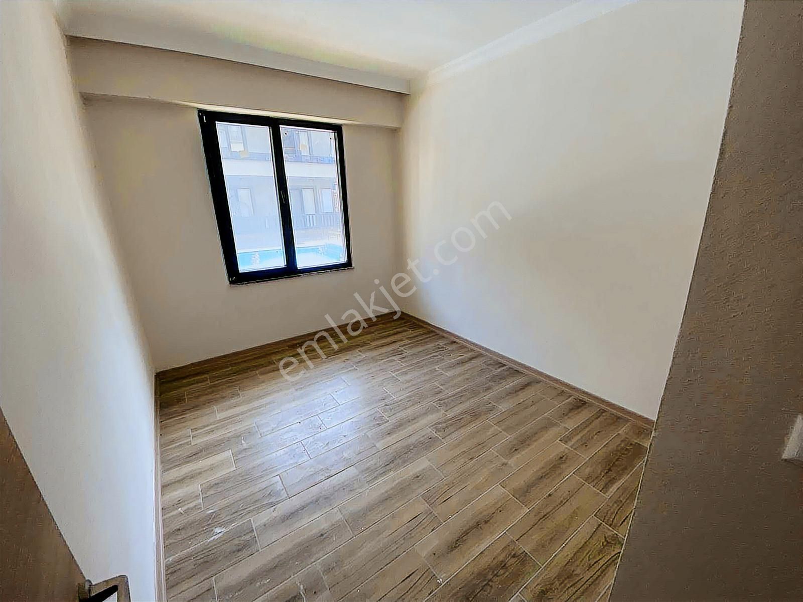 Denize 100m Havuzlu Lüks Sitede 2+1 Daire 85m² Ebeveyn Banyolu - Görsel 28