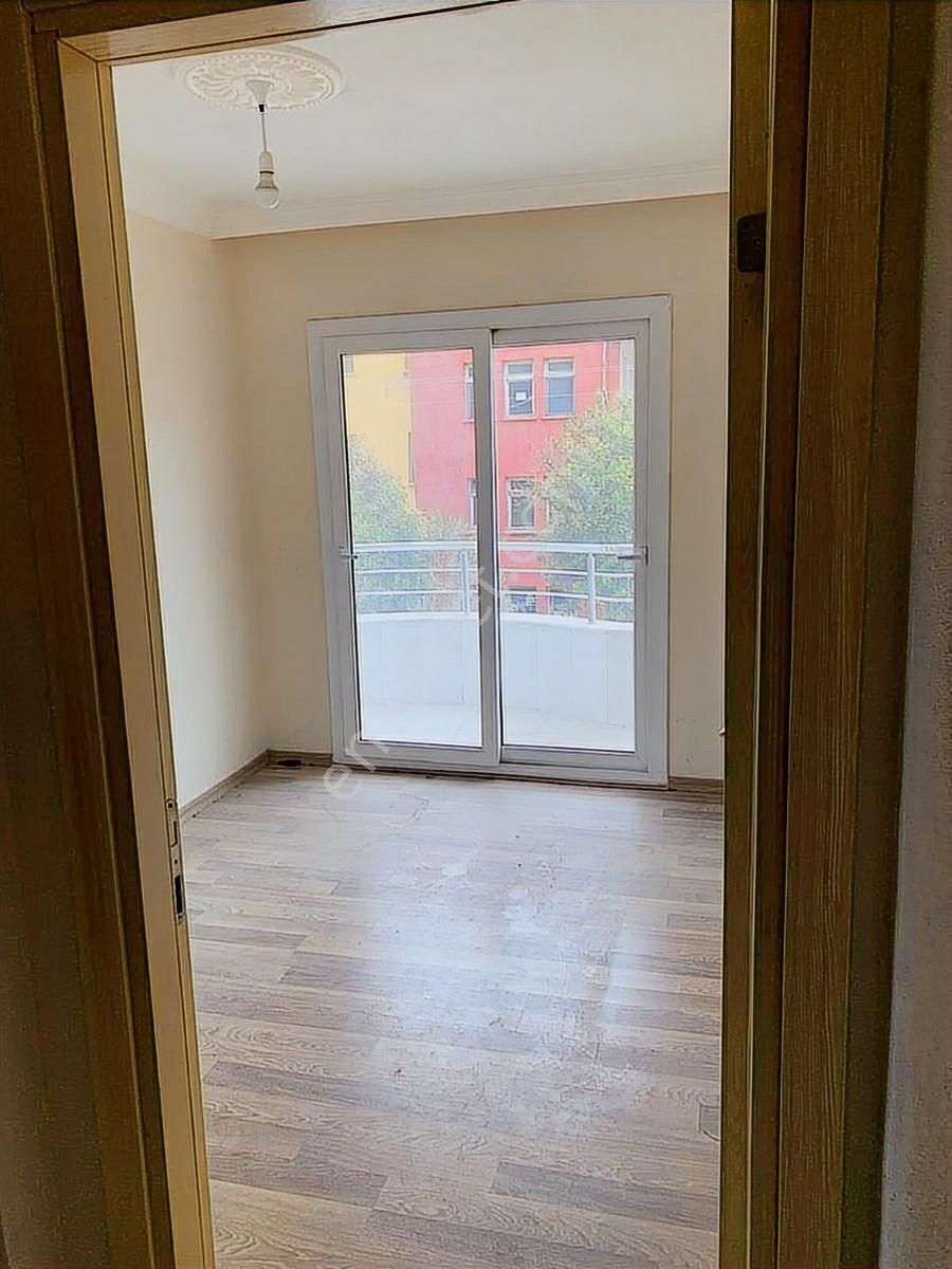 3 Ev Emlaktan Karaisali Da 3+1 Dogalgazli Kapali Mutfak Daire - Görsel 2