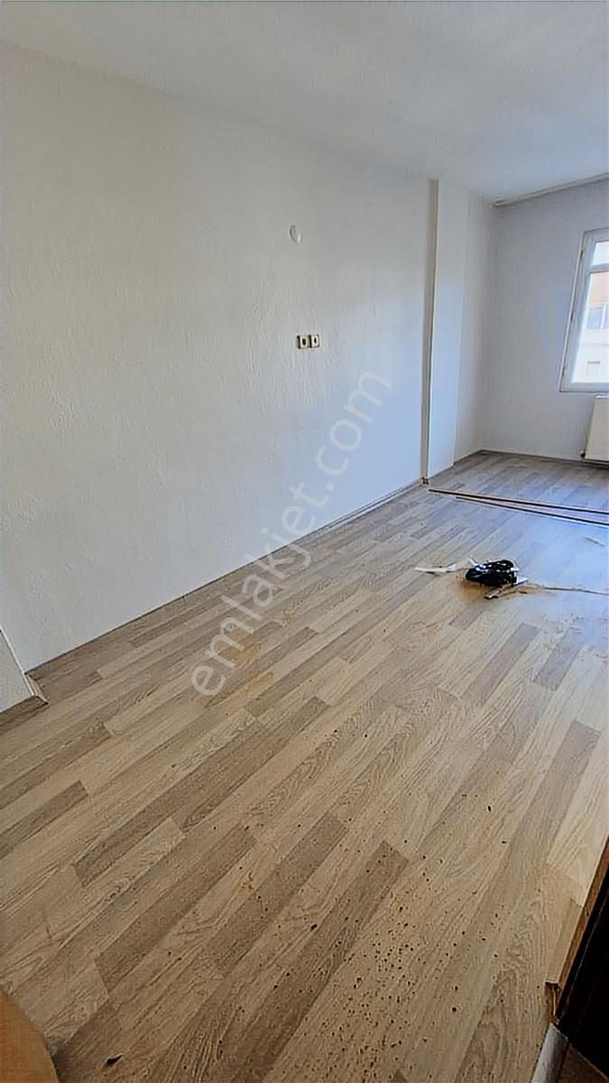 Dikili Merkezde Denize Yakın Jeotermalli Yeni Tadilatlı Kiralık - Görsel 16